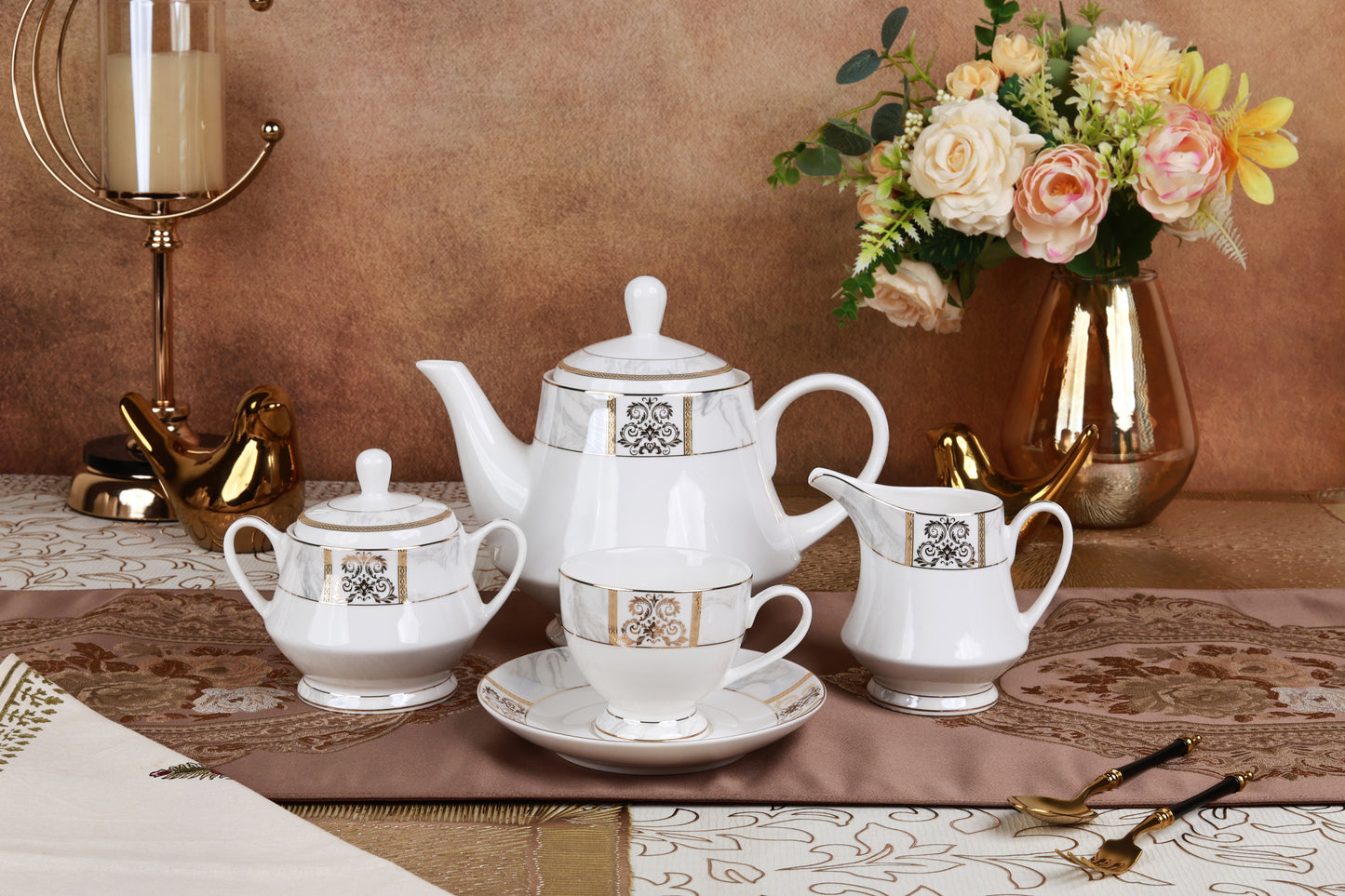 Regency Gold 15 Pcs Tea Set