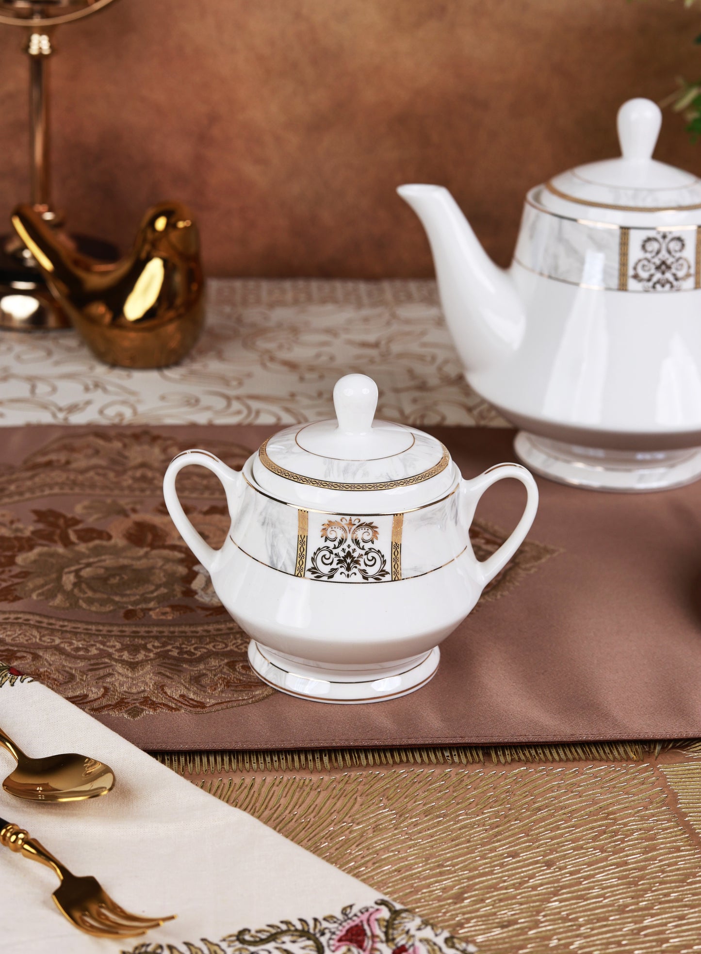 Regency Gold 15 Pcs Tea Set
