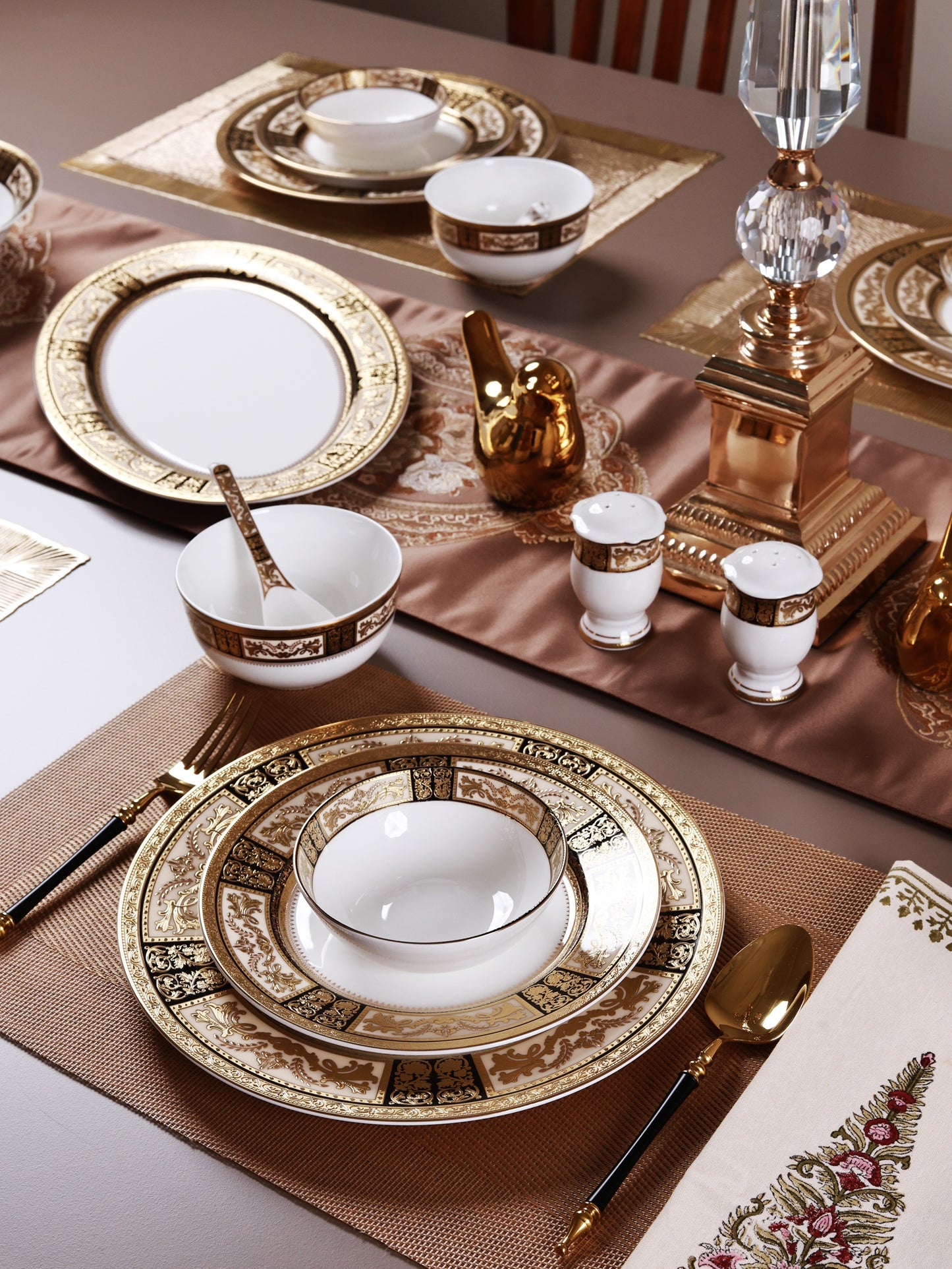 Chateau d'Or 36 Pcs Dinner Set (Palace Collection, 24K Embossed Gold)