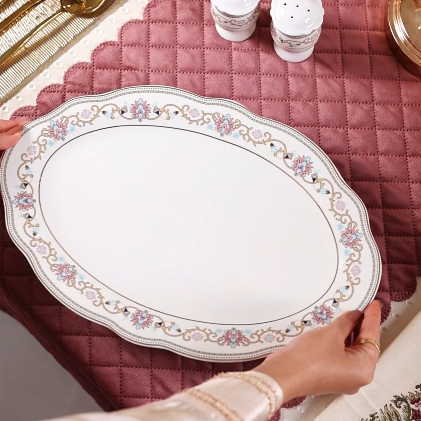 White Pattern 51 Pcs Dinner Set - Vigneto