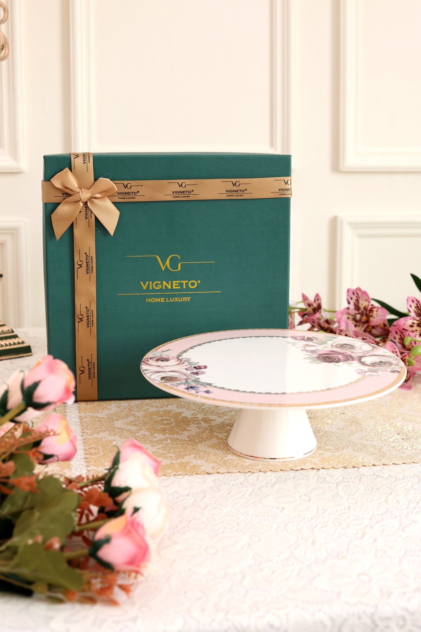 Rose Garden Cake Stand