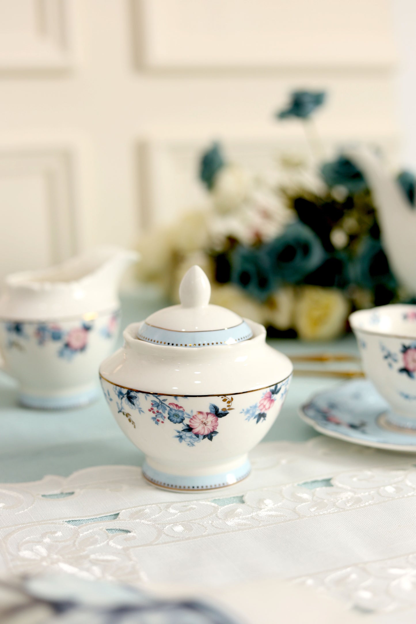 Spring Meadows 15 Pcs Tea Set (Vintage Collection)