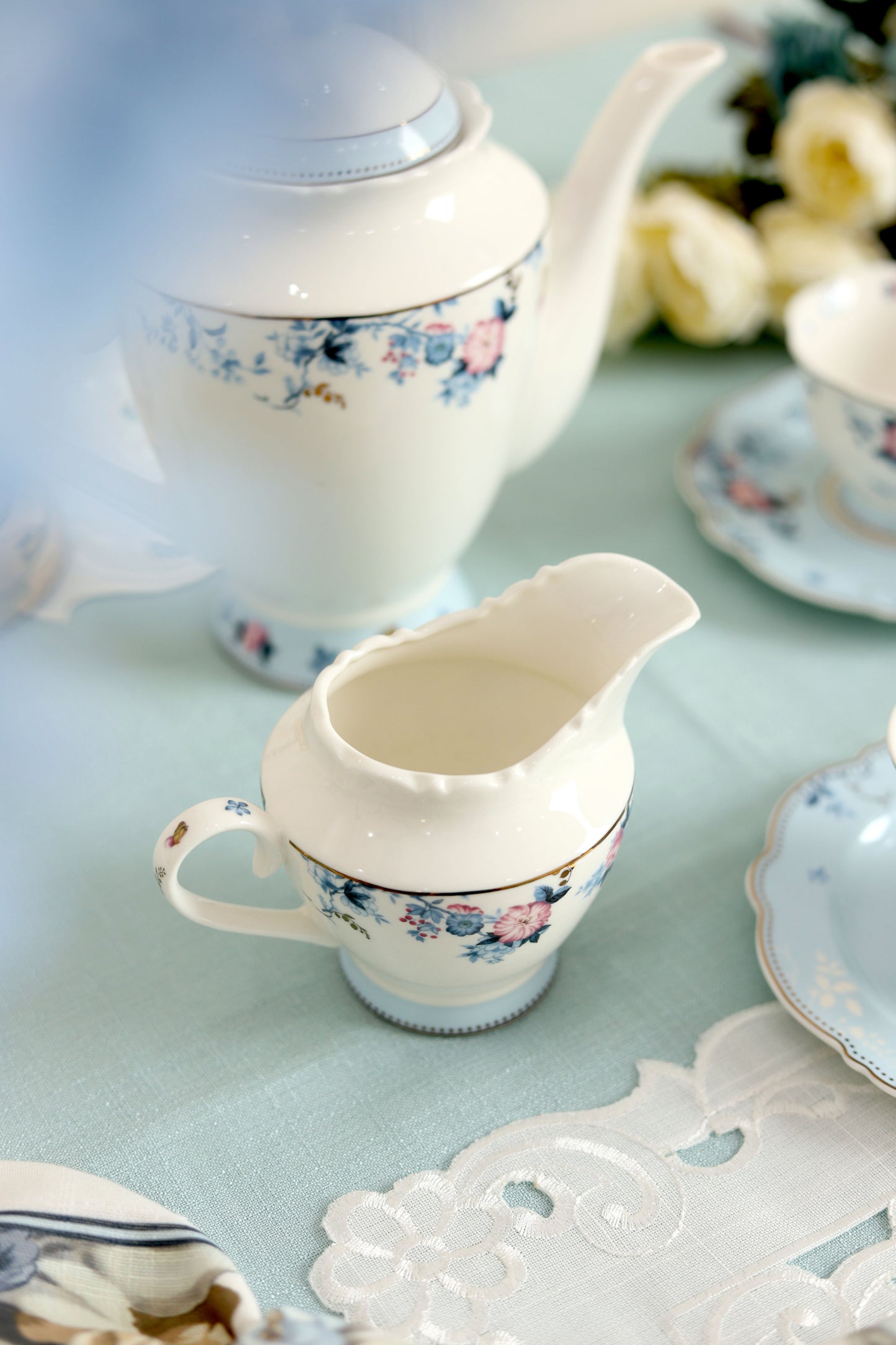 Spring Meadows 15 Pcs Tea Set (Vintage Collection)