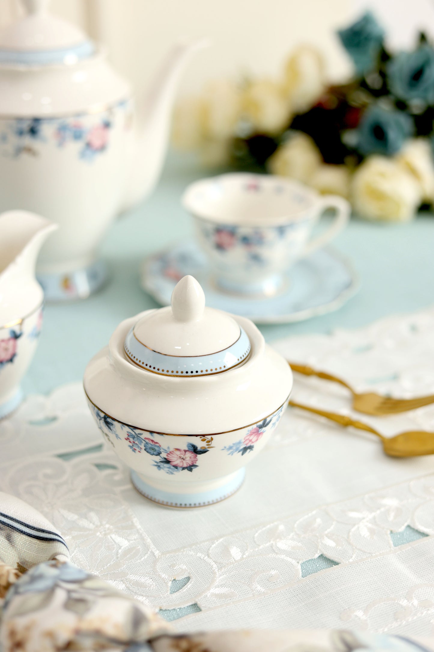 Spring Meadows 15 Pcs Tea Set (Vintage Collection)