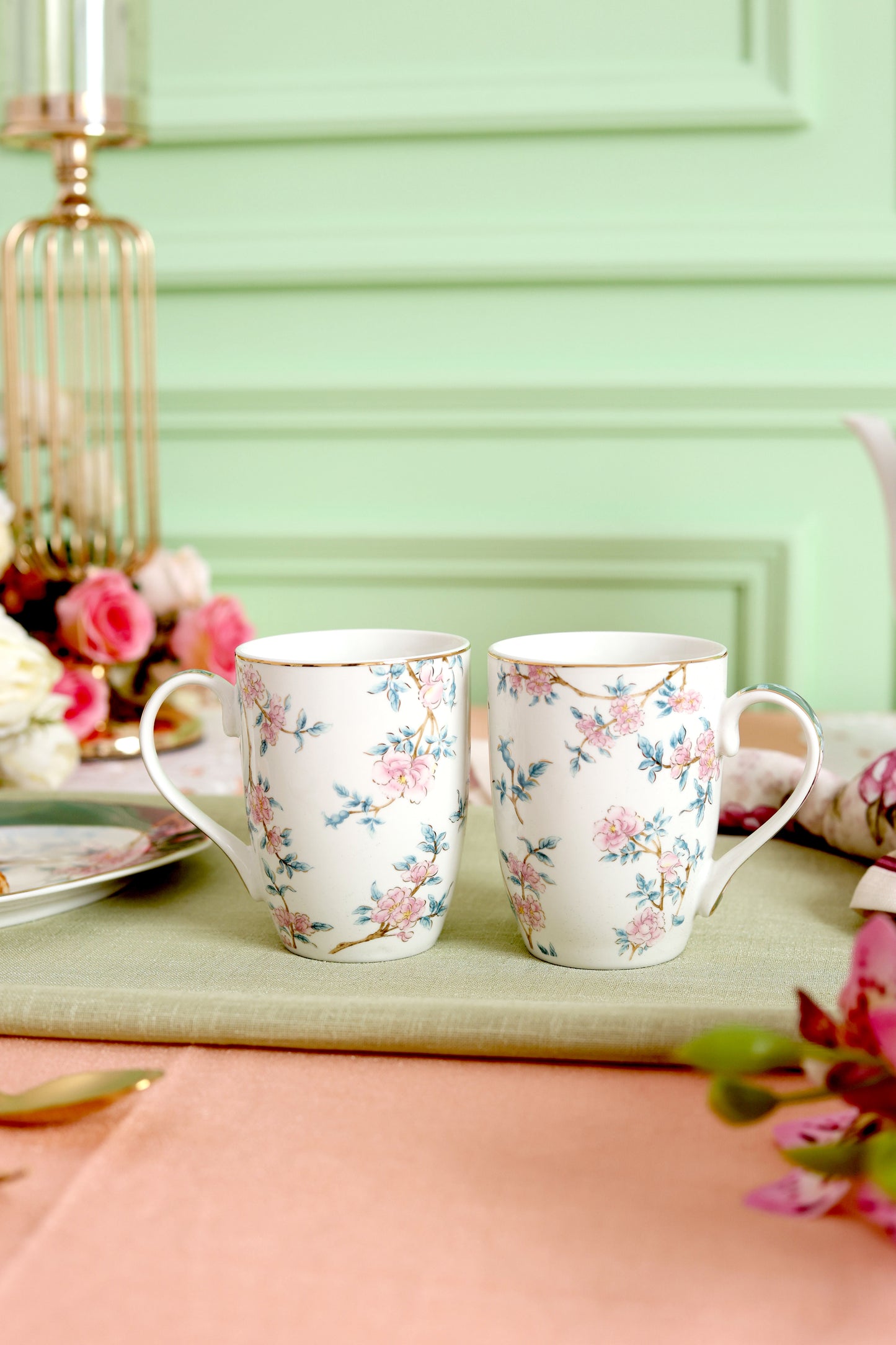 Victorian Green Coffee Mugs and Tray