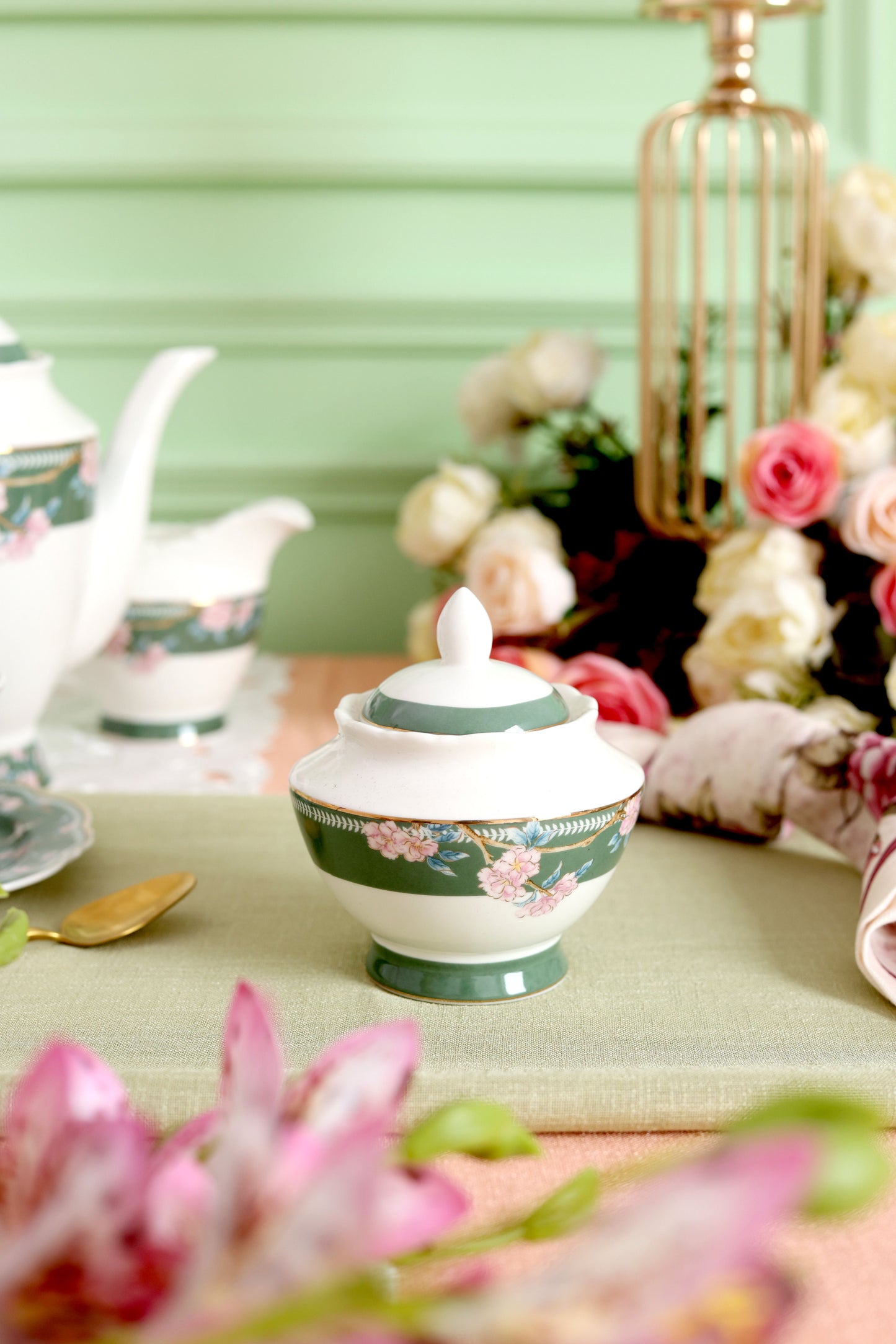Victorian Green 15 Pcs Tea Set (Vintage Collection)