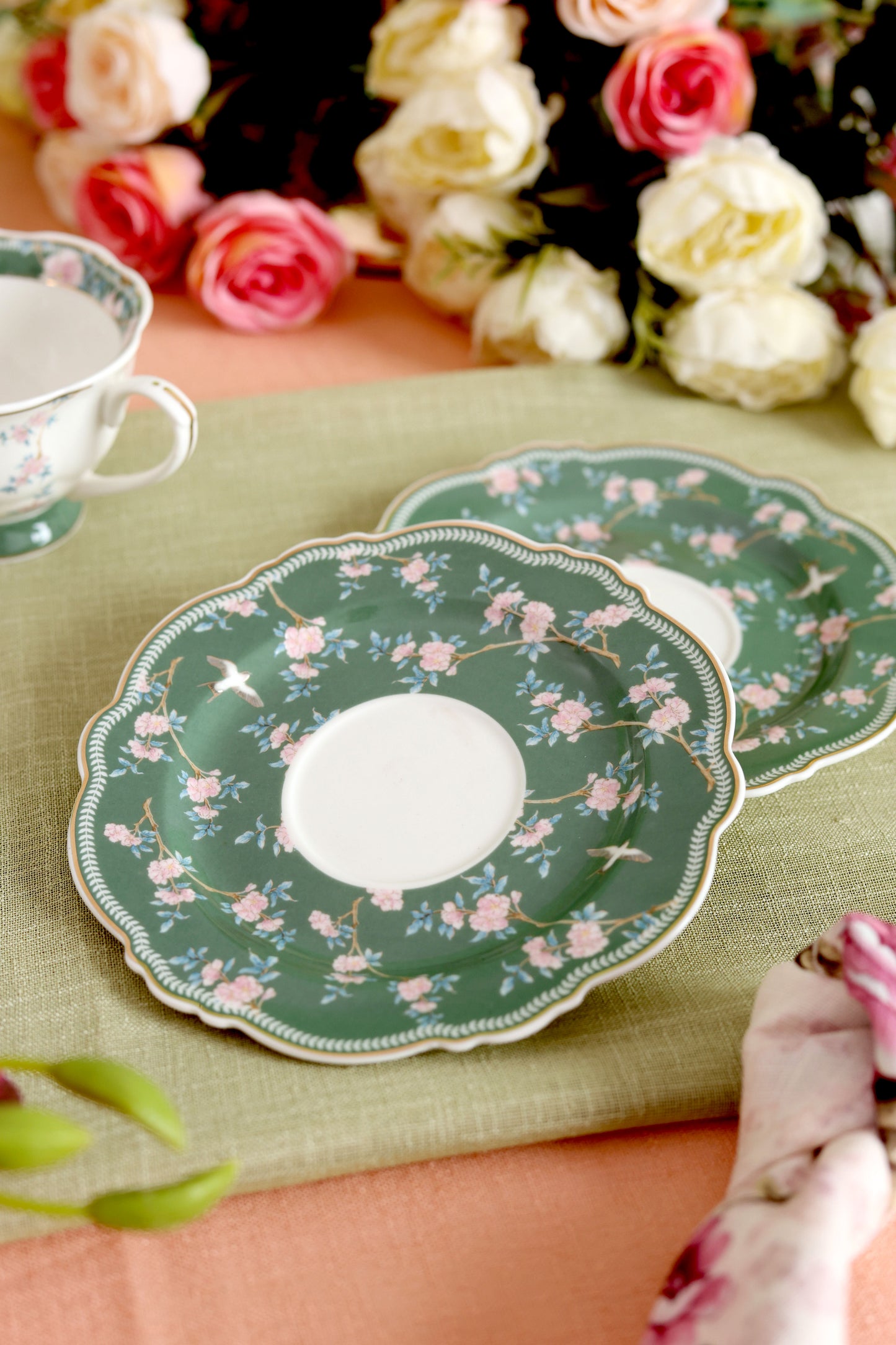 Victorian Green 15 Pcs Tea Set (Vintage Collection)