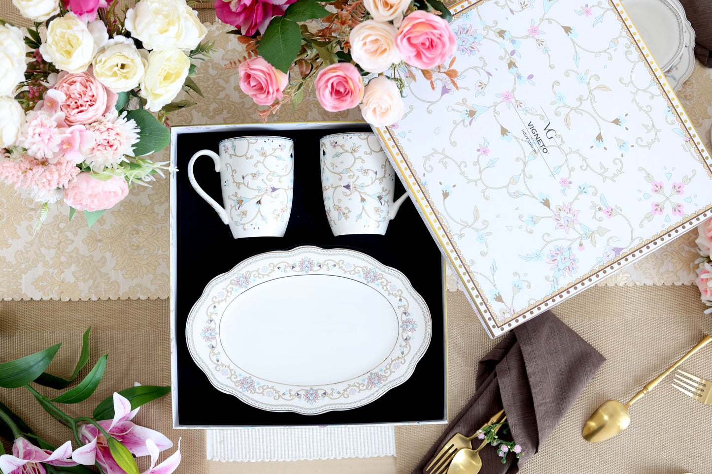 White pattern Coffee Mugs and Tray