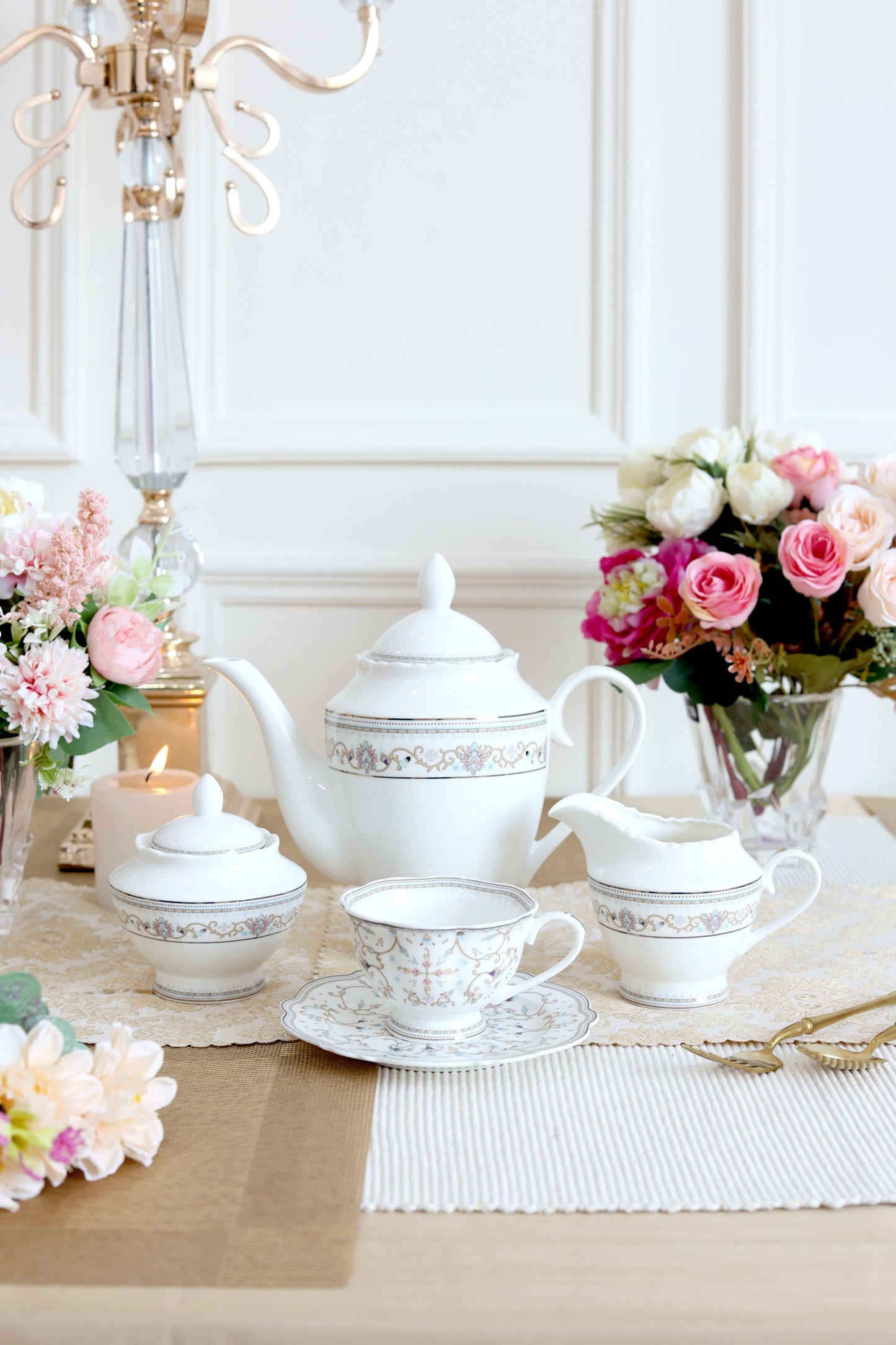 White Pattern 15 Pcs Tea Set (Vintage Collection)