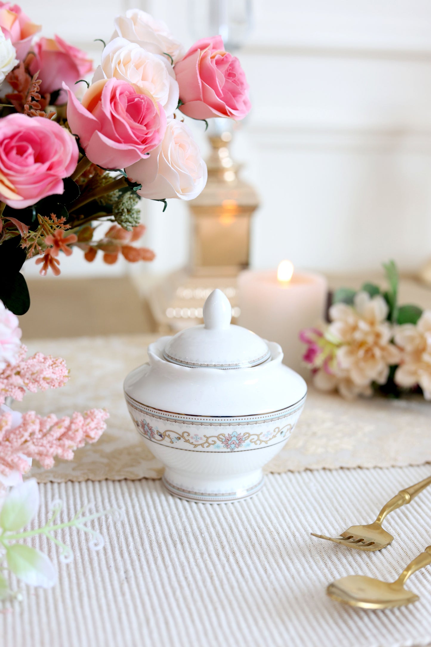 White Pattern 15 Pcs Tea Set (Vintage Collection)