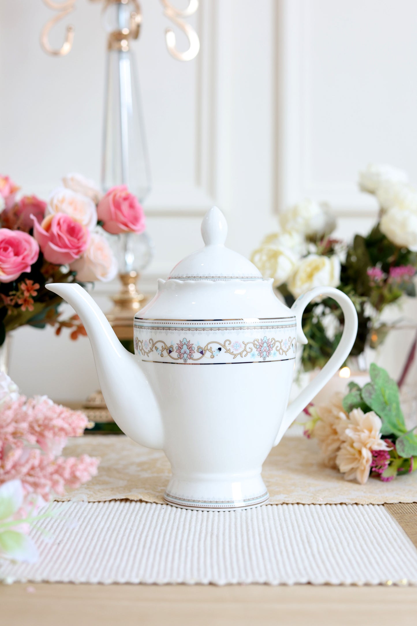 White Pattern 15 Pcs Tea Set (Vintage Collection)