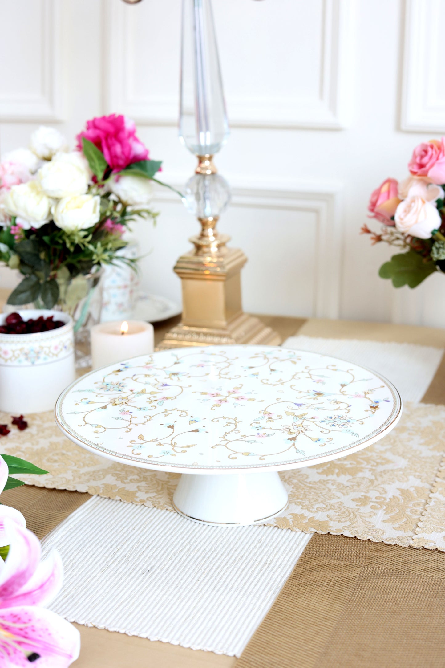 White Pattern Cake Stand