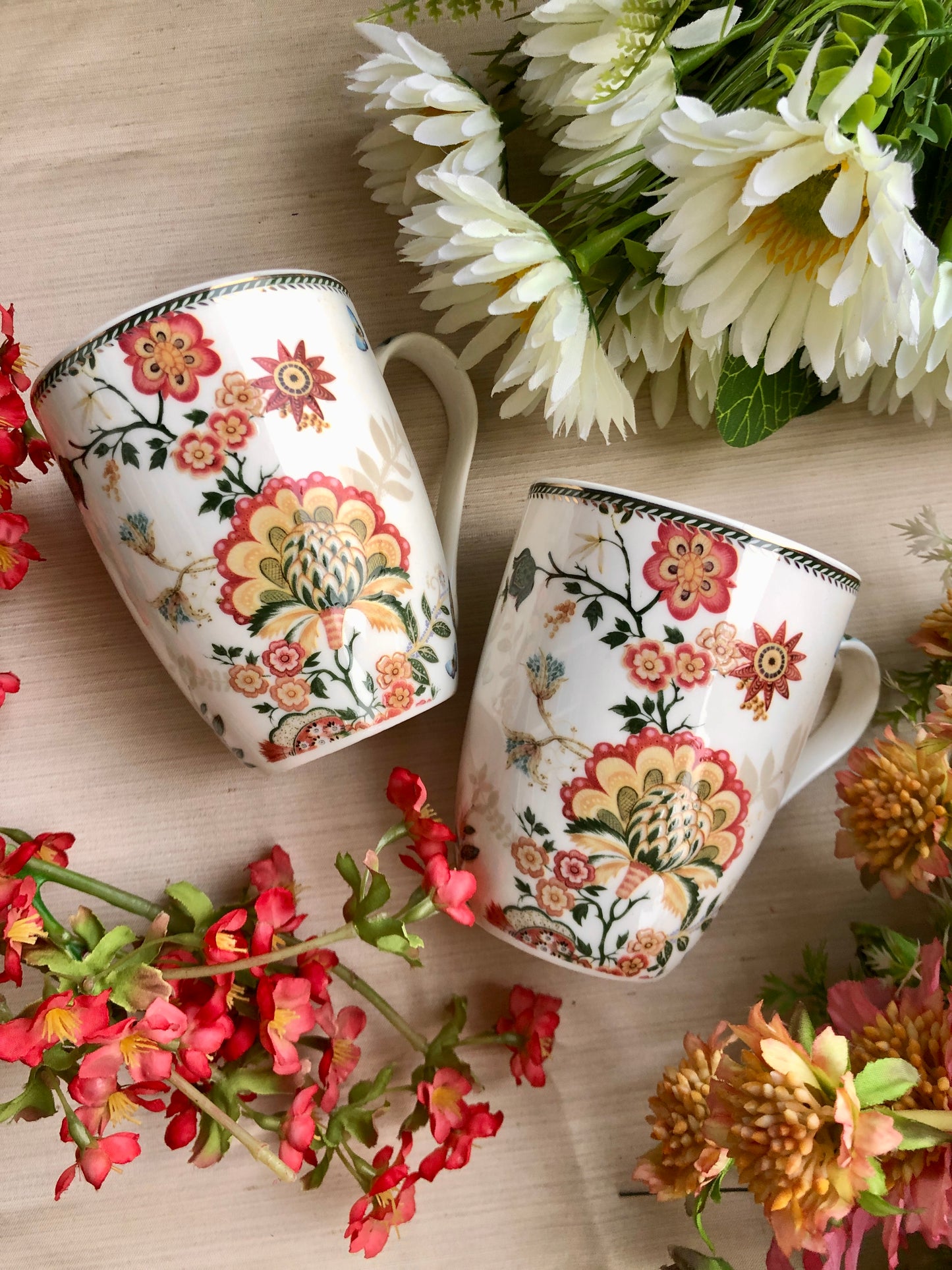 Red Flower Coffee Mugs (Set of 2, 300 ML) - Vigneto