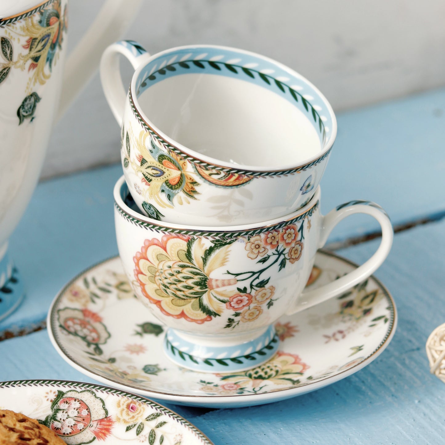 Red Flower Cup and Saucer Set (6 Cups and 6 Saucers) - Vigneto