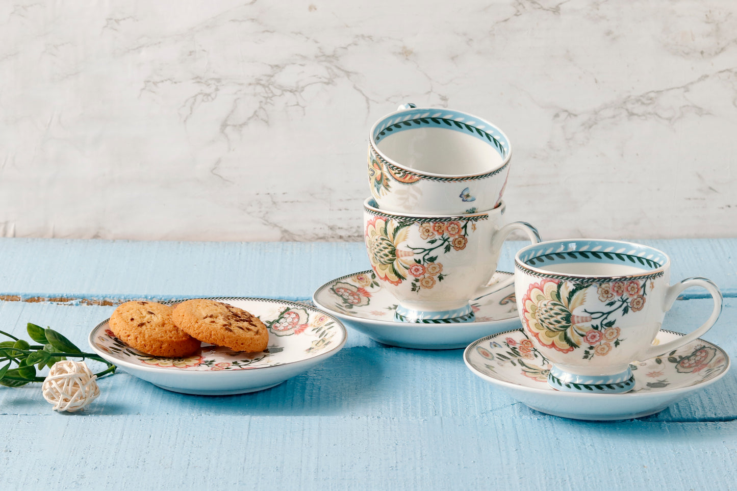 Red Flower Cup and Saucer Set (6 Cups and 6 Saucers) - Vigneto