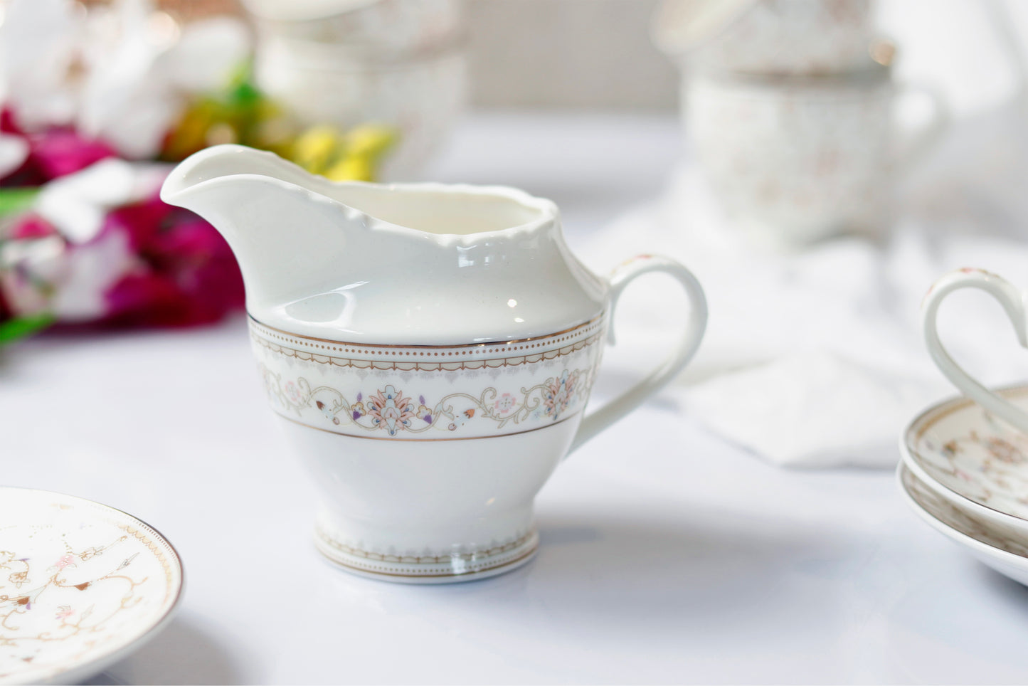 White Pattern 15 Pcs Tea Set - Vigneto