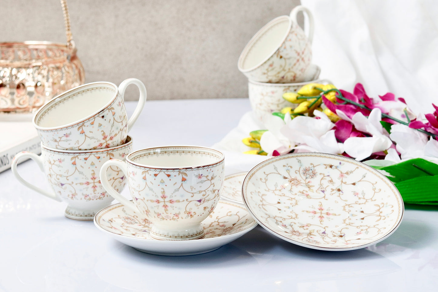 White Pattern 15 Pcs Tea Set - Vigneto