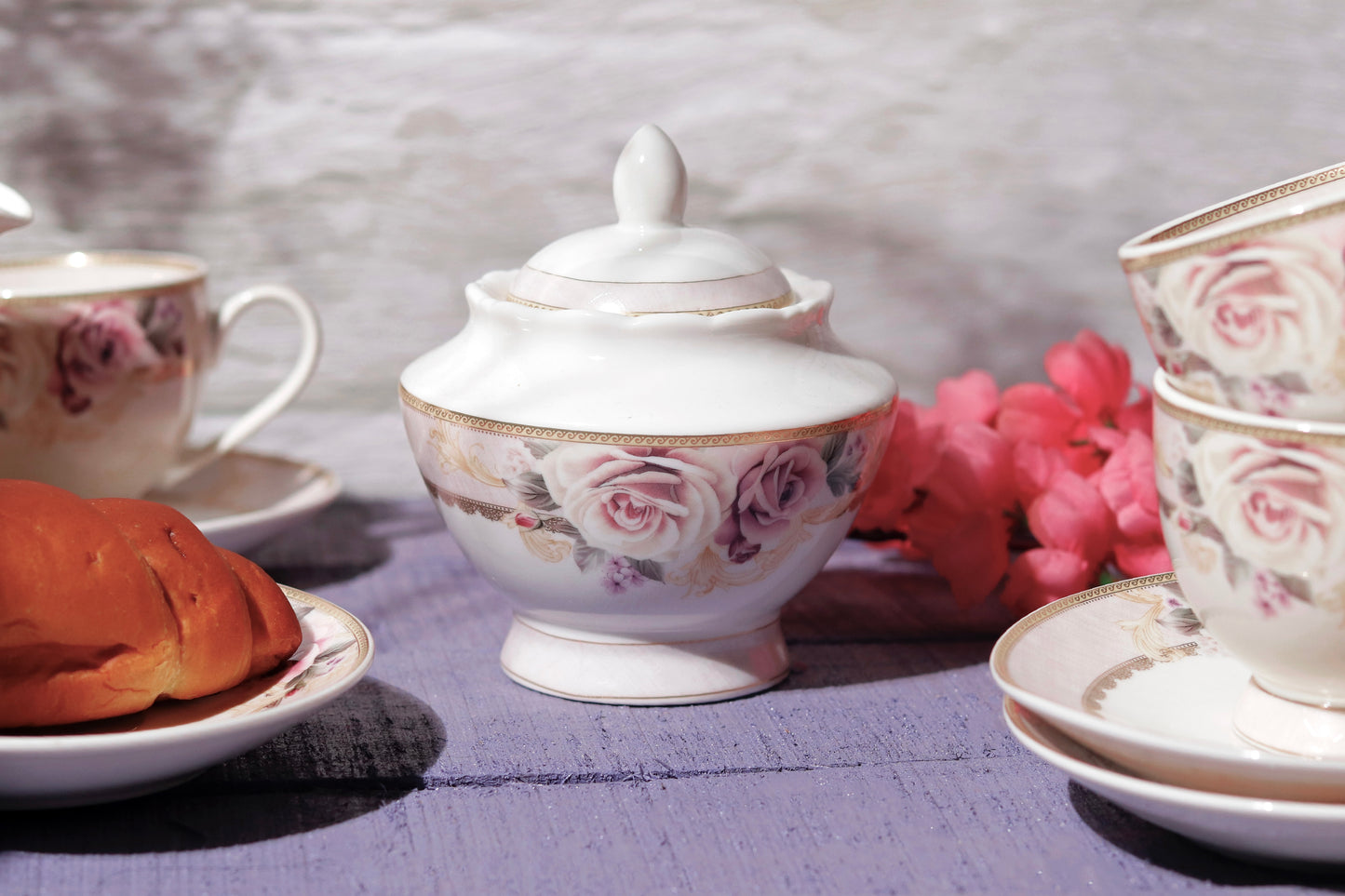 Gold Roses 15 Pcs Tea Set - Vigneto