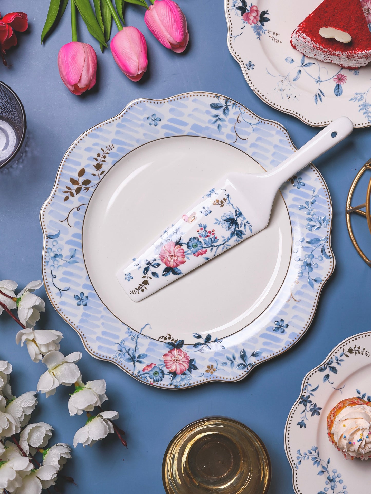 Spring Meadows 8 Pcs Snack Set (1 Serving Plate, 6 Quarter Plates, 1 Server) - Vigneto