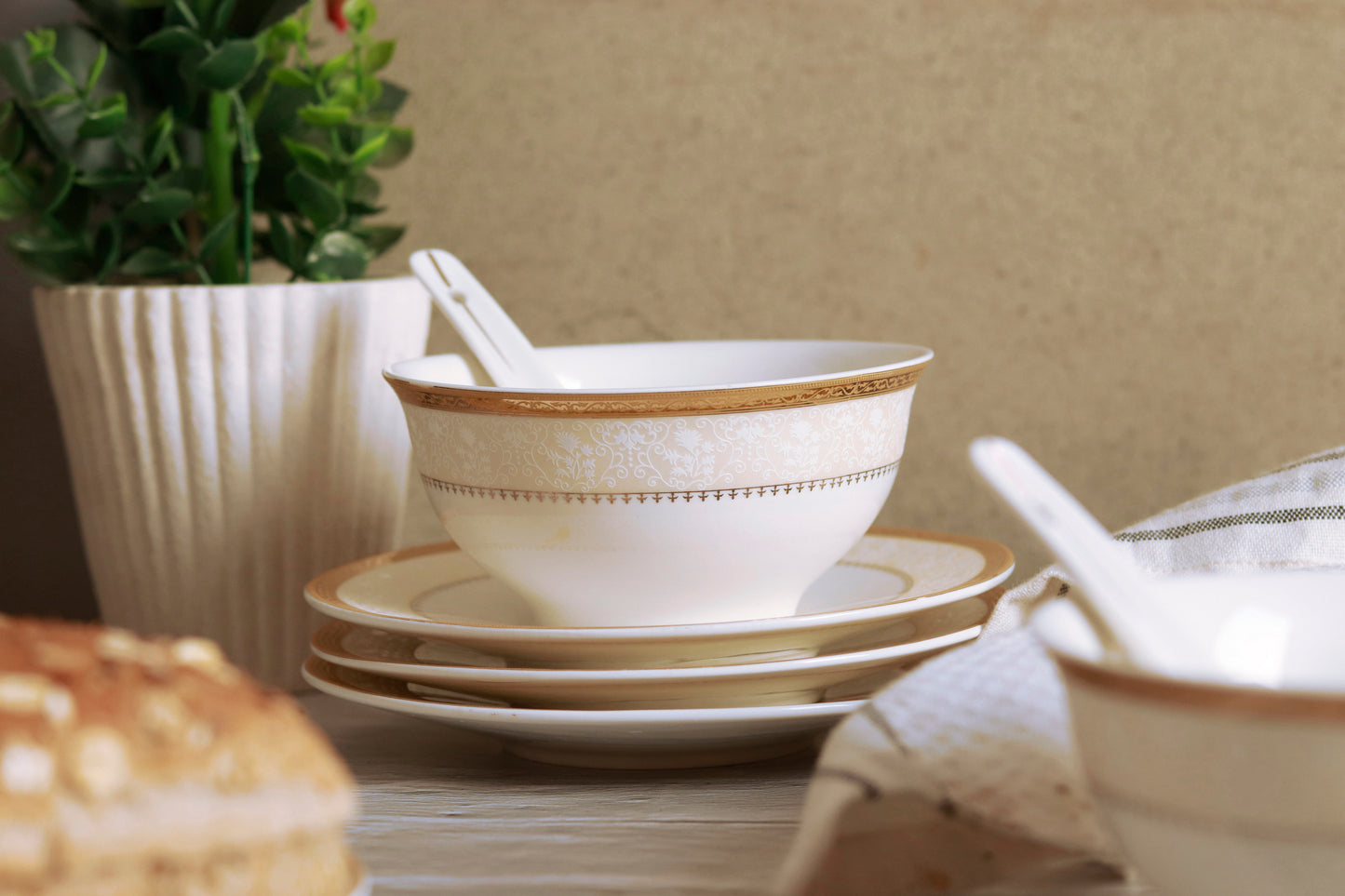 Crème Gold 18 Pcs Soup Set (6 Soup Bowls, 6 Soup Spoons, 6 Soup Plates) - Vigneto