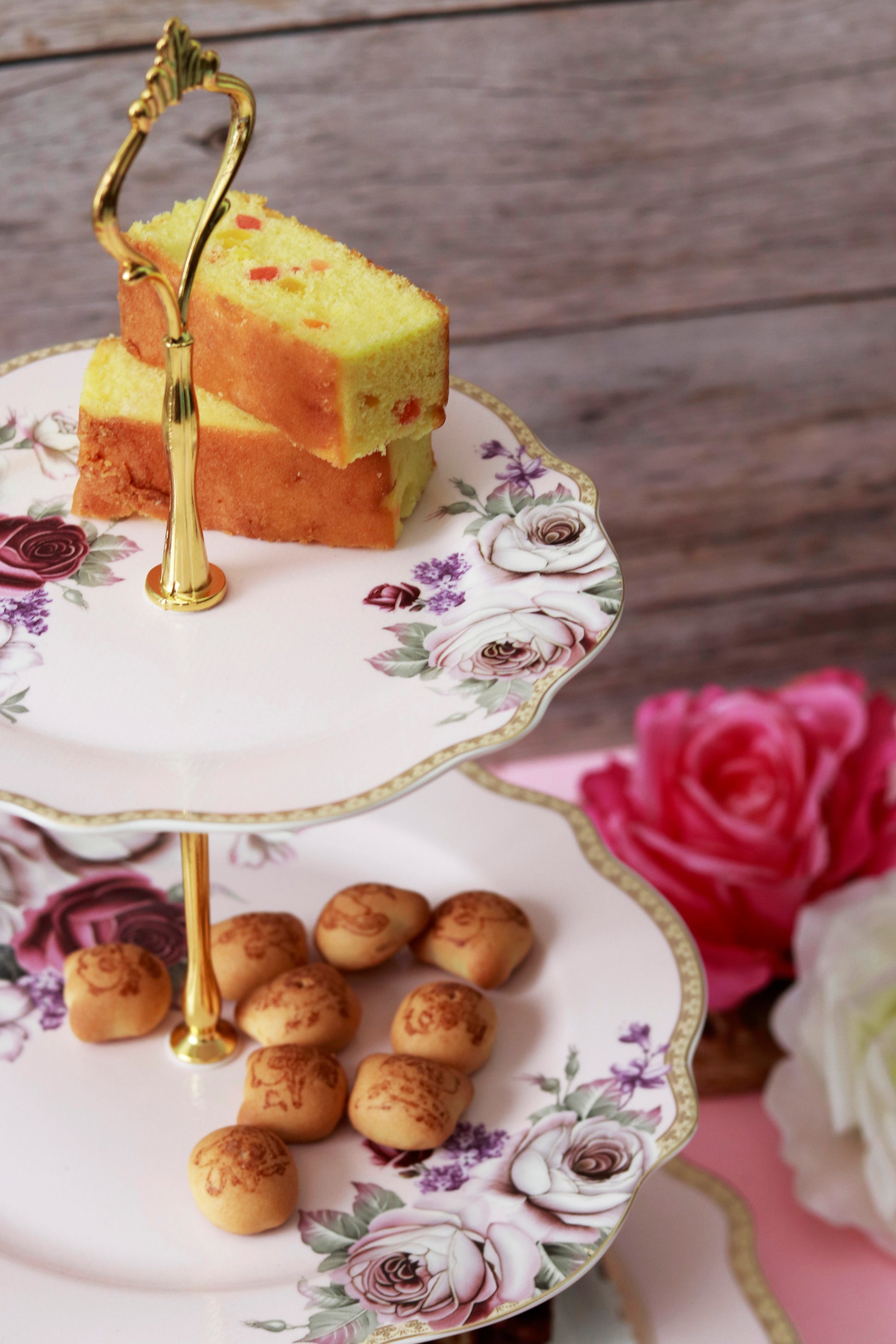 Rose Garden Three Tier Dessert Stand - Vigneto