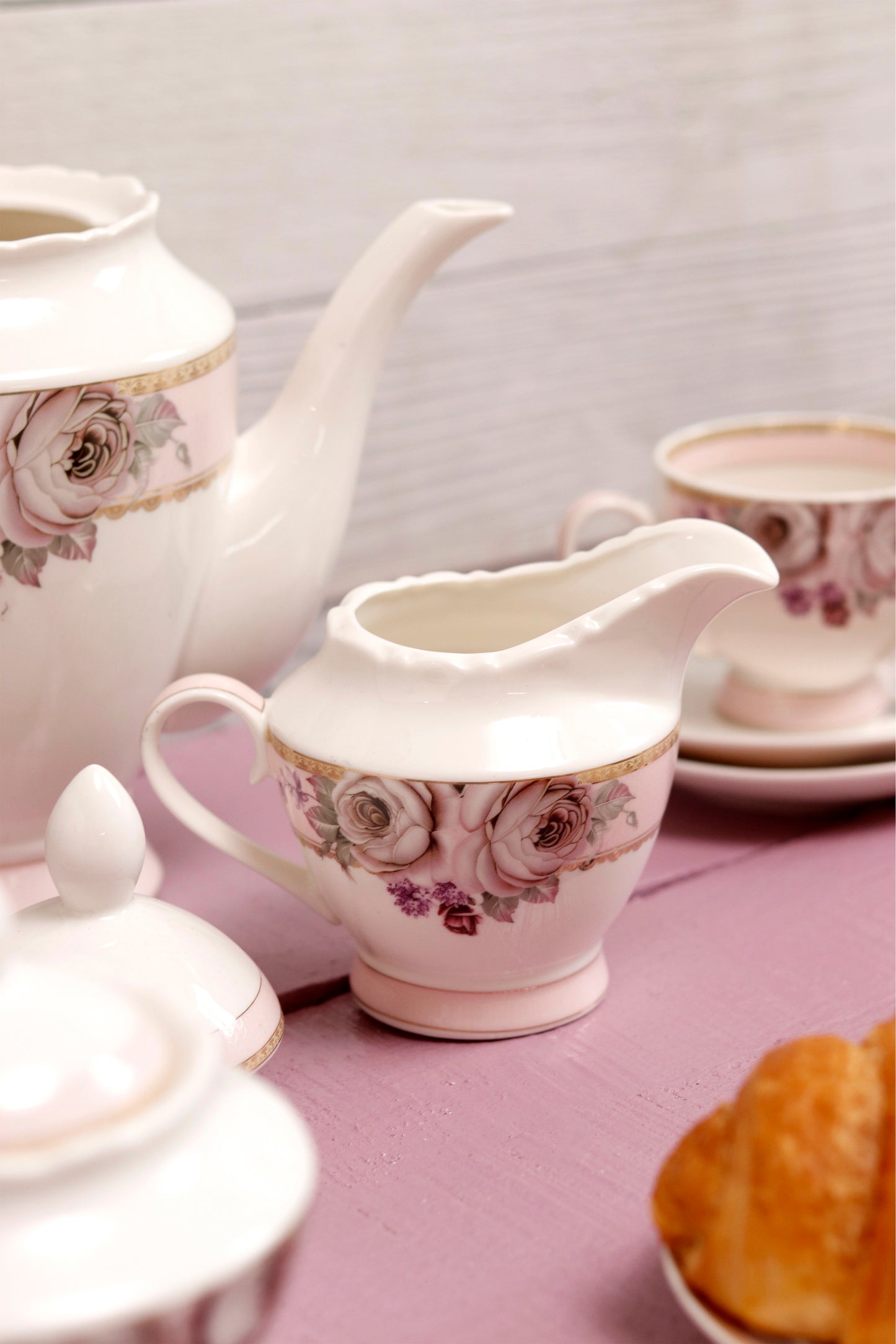 Rose Garden 15 Pcs Tea Set - Vigneto