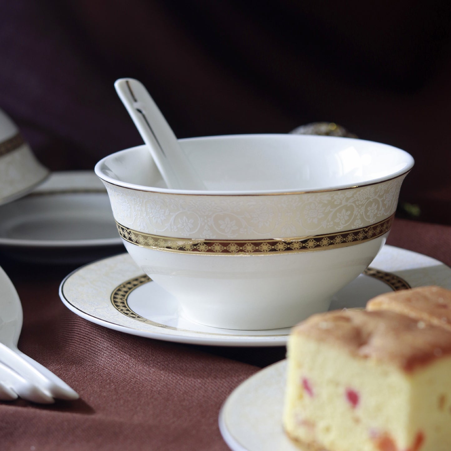 Opaline Gold 18 Pcs Soup Set (6 Soup Bowls, 6 Soup Spoons, 6 Soup Plates) - Vigneto