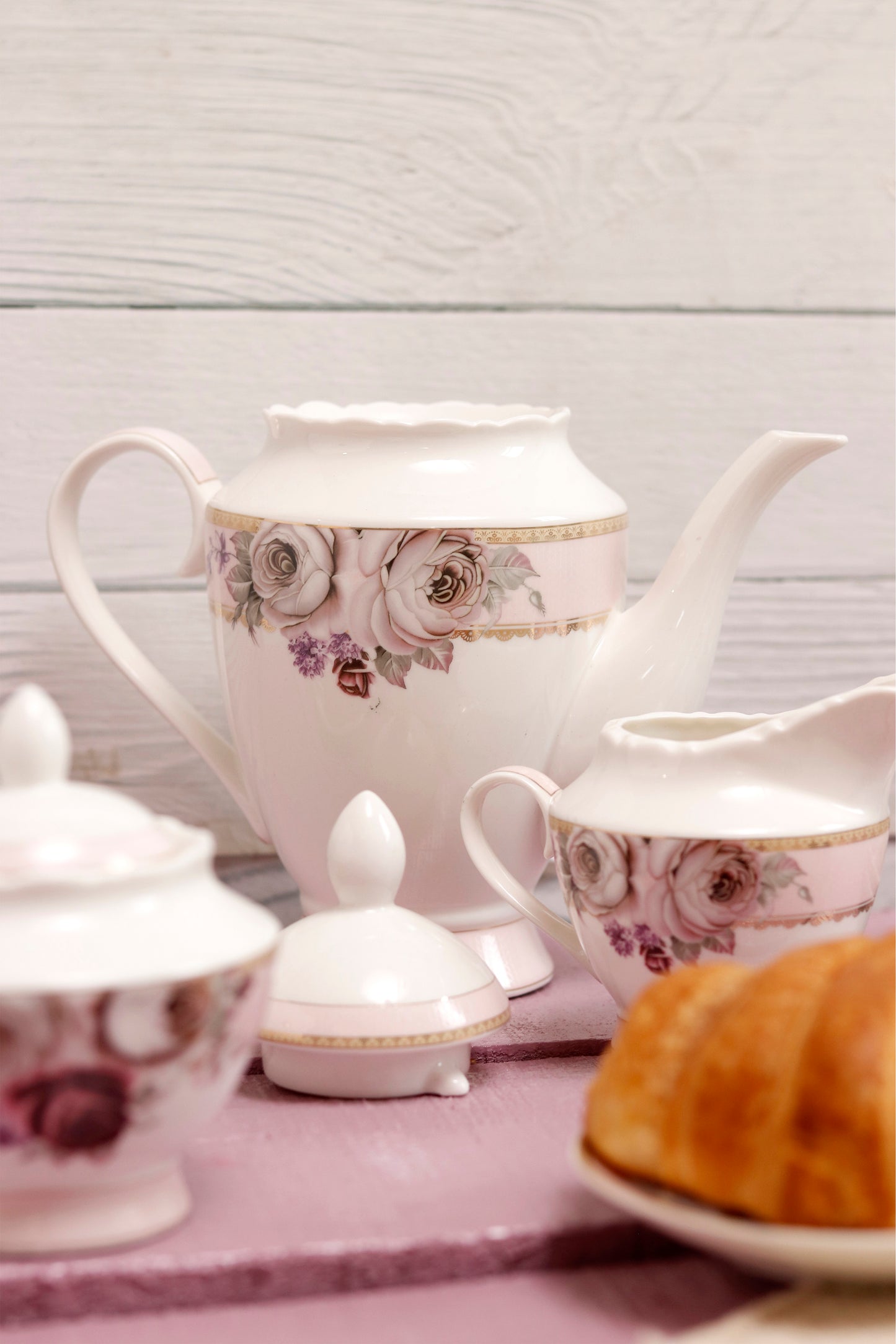 Rose Garden 15 Pcs Tea Set - Vigneto