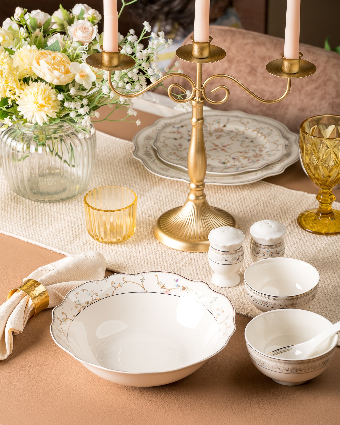 White Pattern 36 Pcs Dinner Set - Vigneto