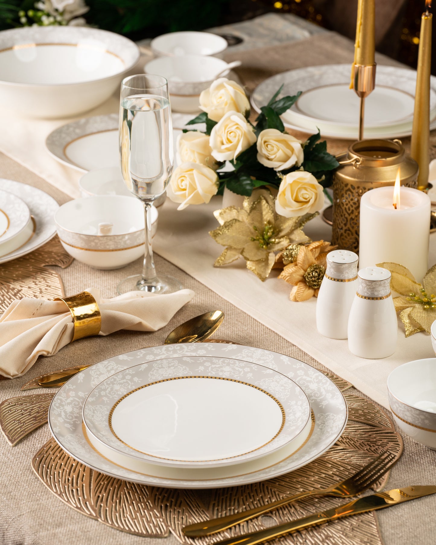 Fleur in Grey 36 Pcs Dinner Set - Vigneto