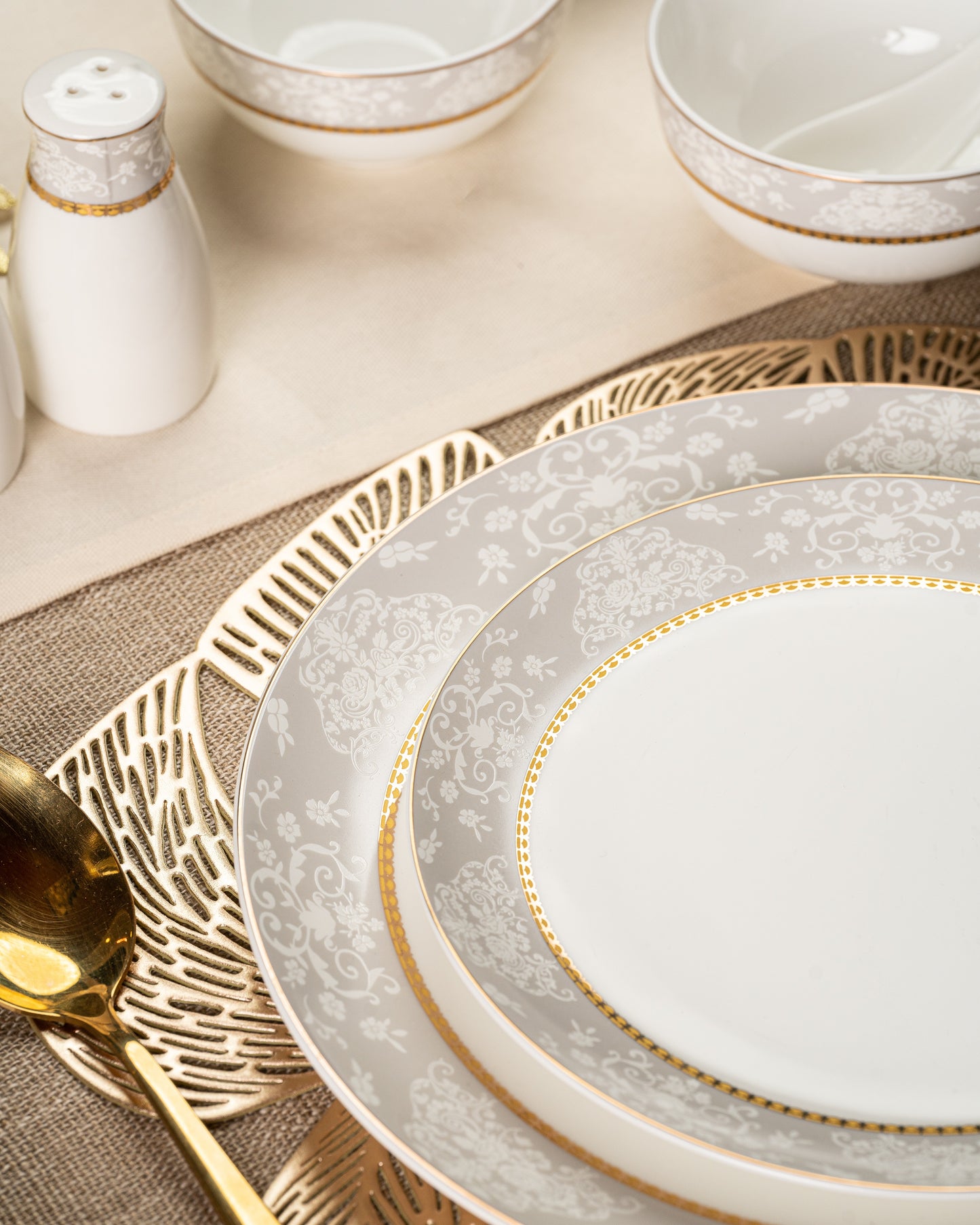 Fleur in Grey 36 Pcs Dinner Set - Vigneto