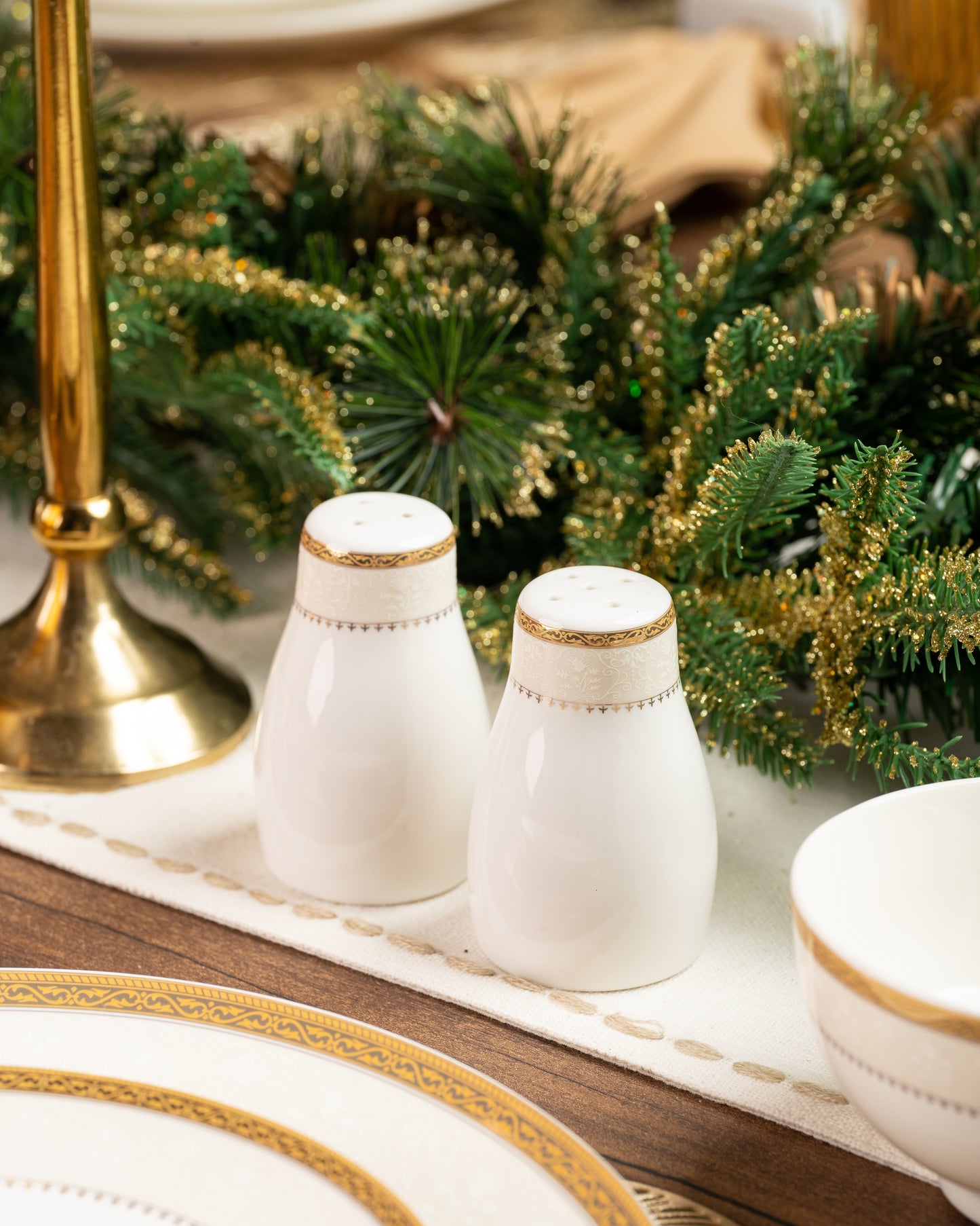 Crème Gold 40 Pcs Dinner Set - Vigneto