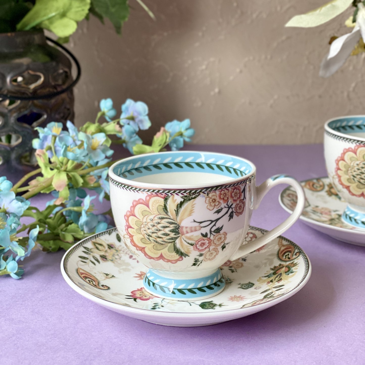 Red Flower Cup and Saucer Set (6 Cups and 6 Saucers) - Vigneto