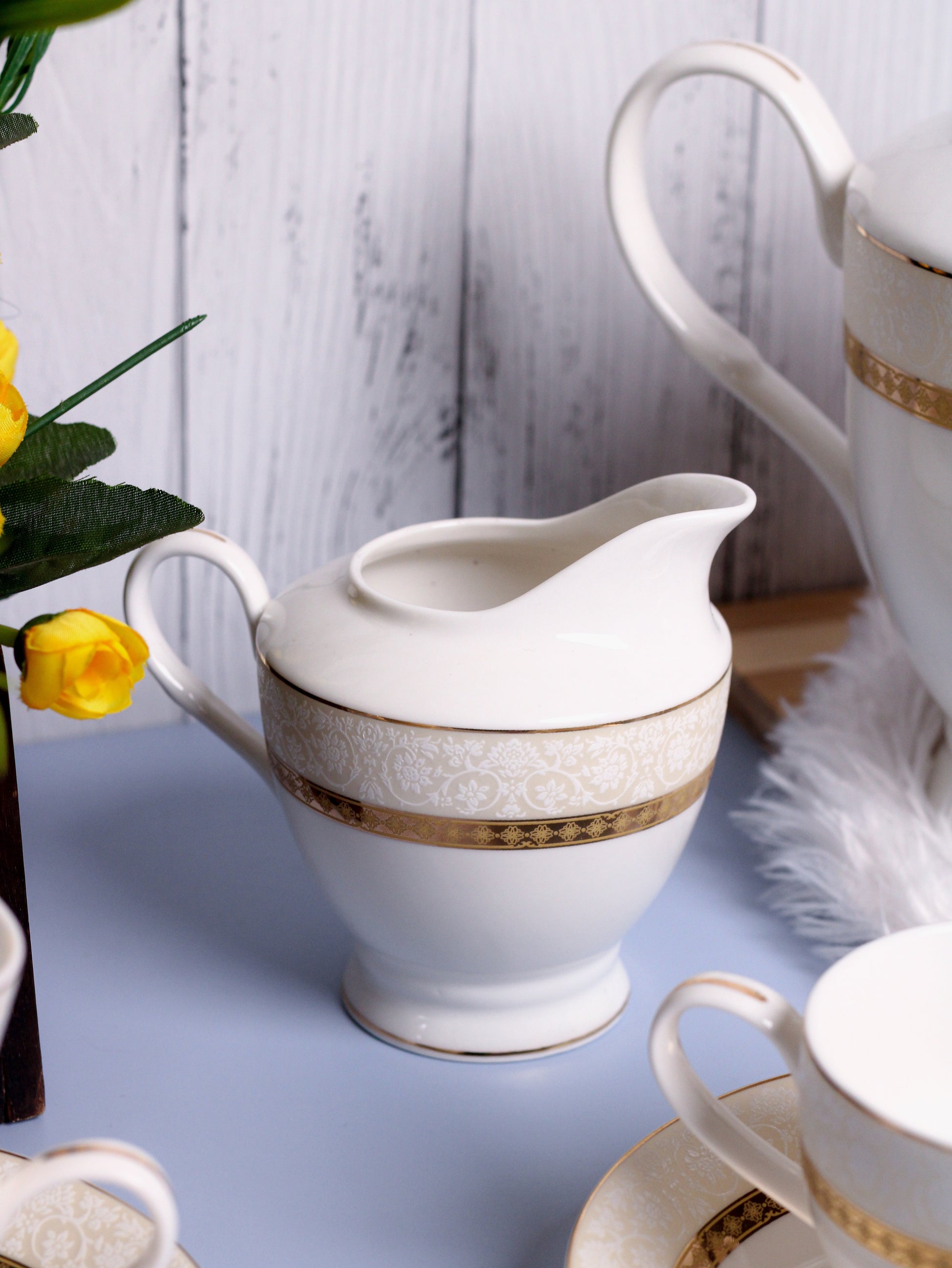 Opaline Gold 15 Pcs Tea Set - Vigneto