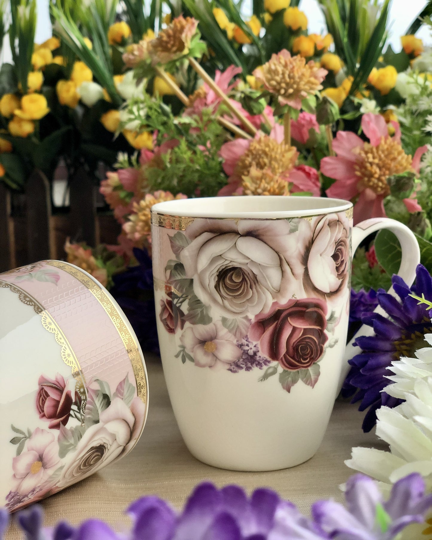 Rose Garden Coffee Mugs (Set of 2, 300 ML) - Vigneto