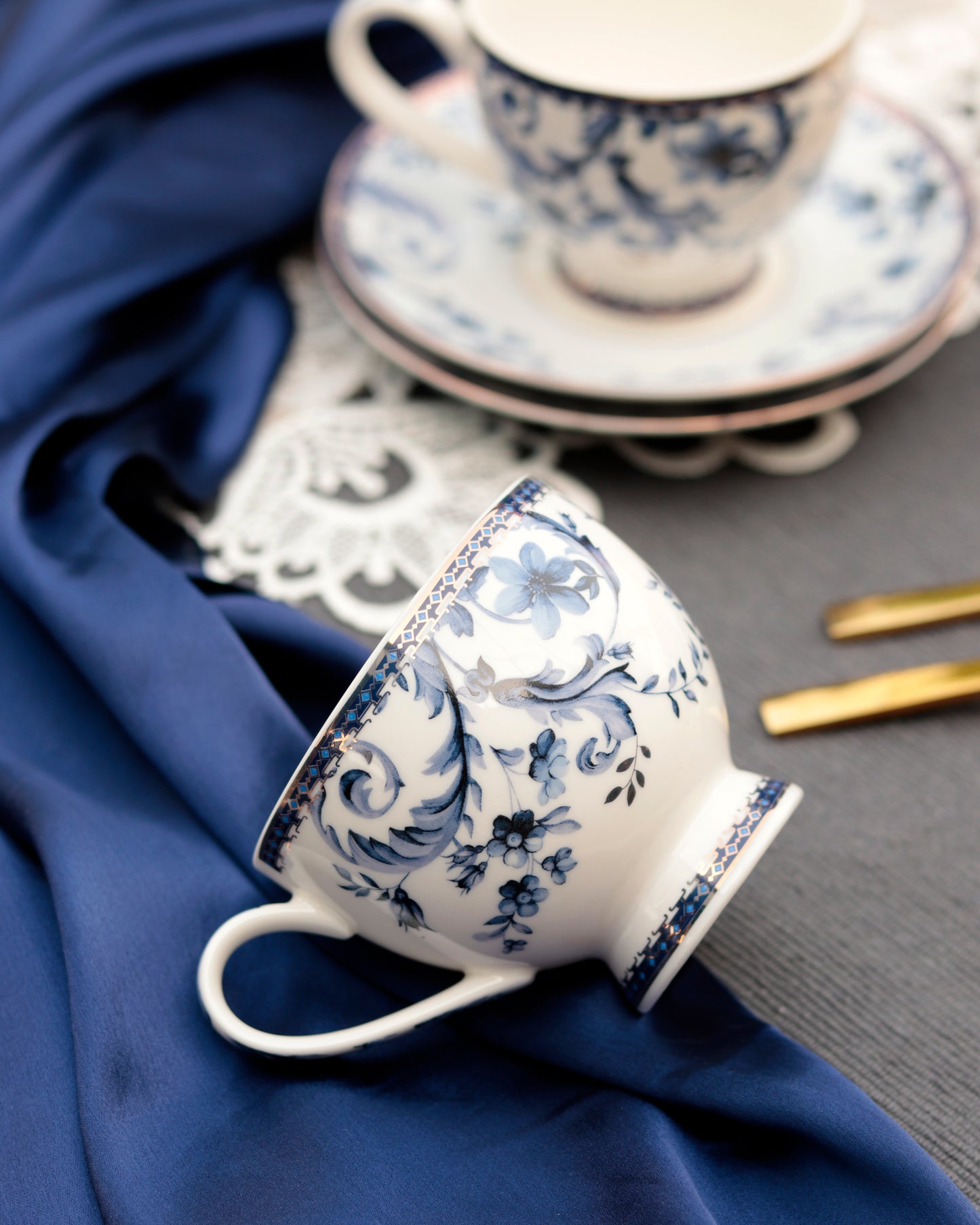 Midnight Blue Cup and Saucer Set (6 Cups and 6 Saucers) - Vigneto