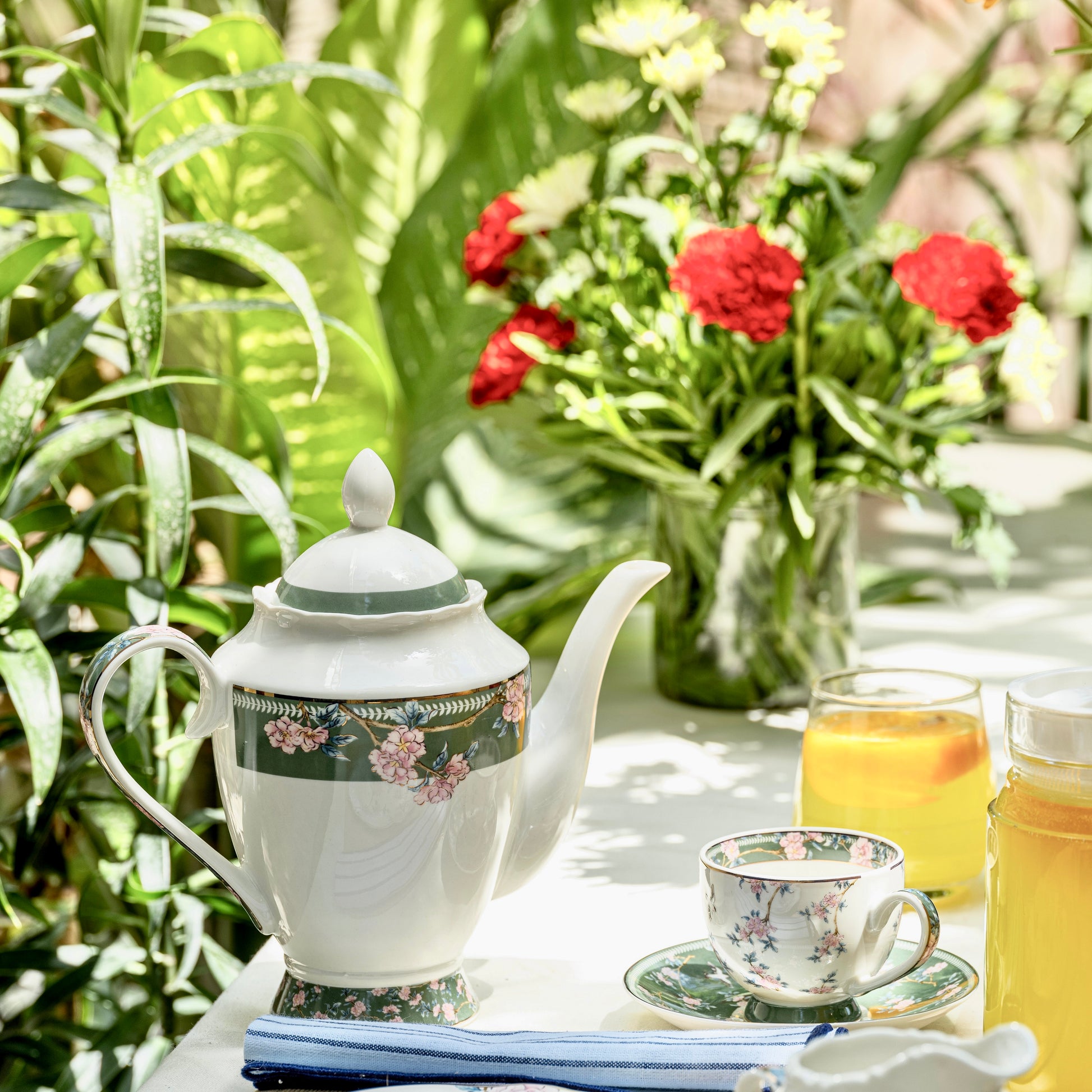 Victorian Green 15 Pcs Tea Set - Vigneto