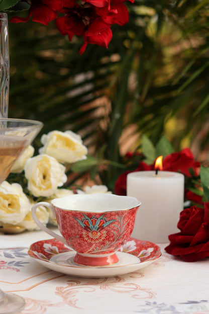 Scarlet Blume Cup and Saucer Set (Vintage Collection, 6 Cups and 6 Saucers)