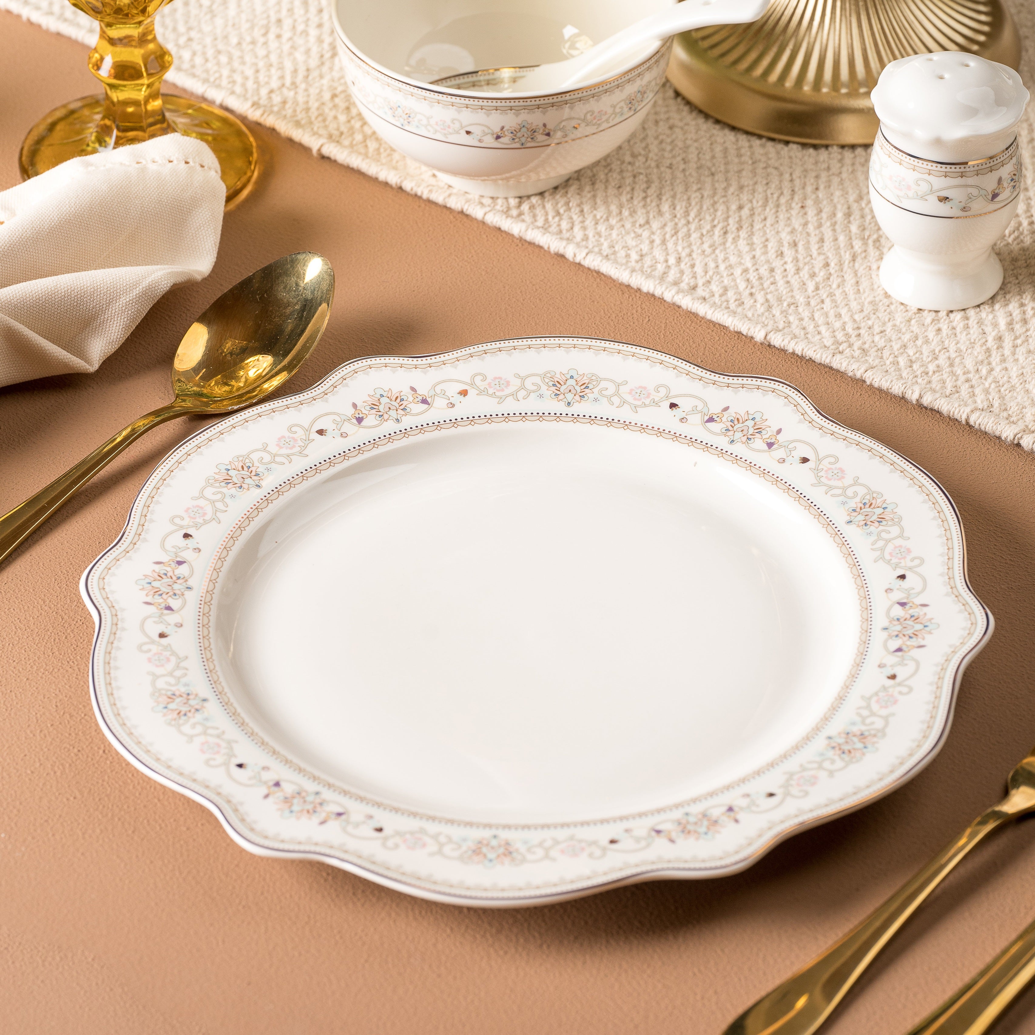 6 place deals white dinner set