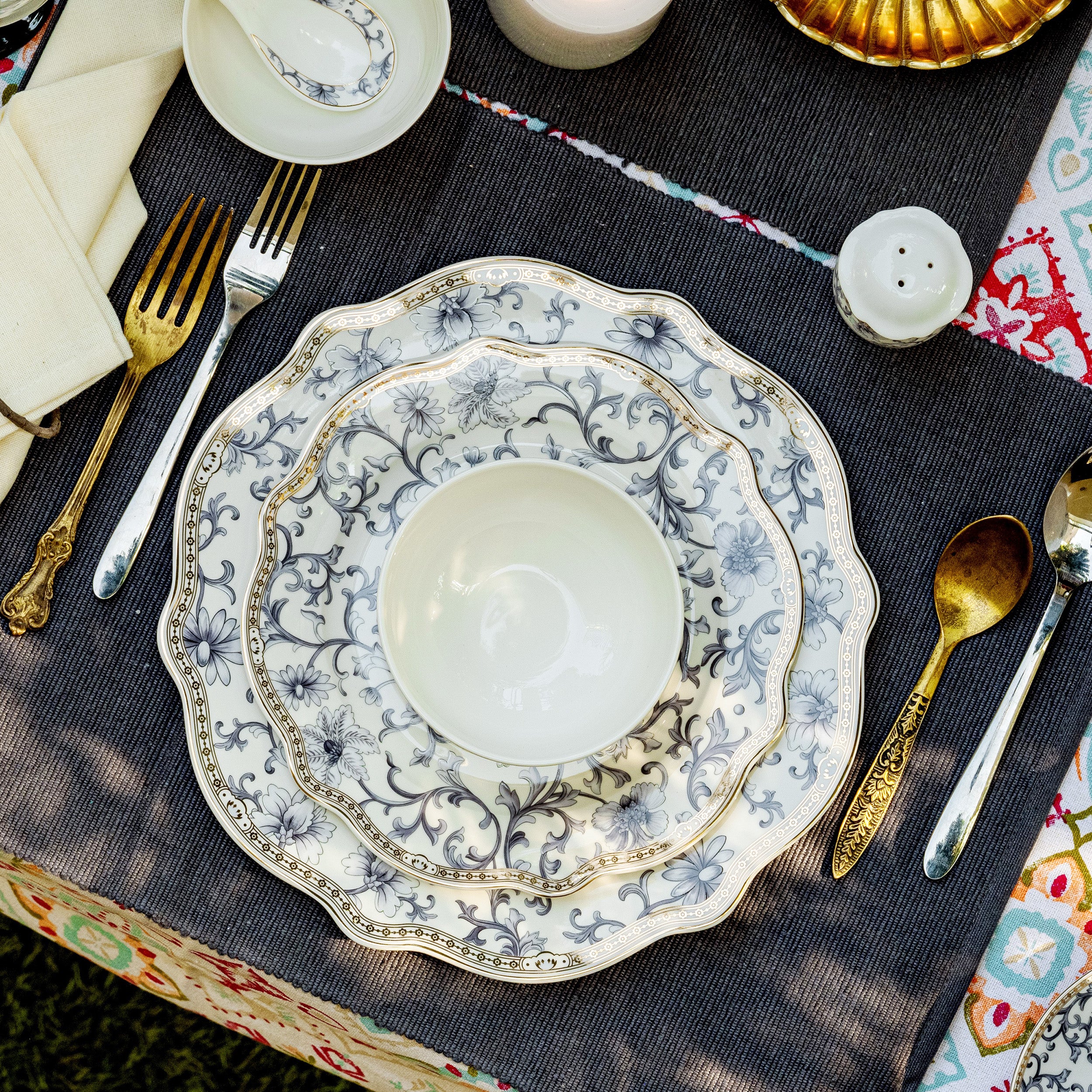 Clay Craft Fine Ceramic Floral Gold Line Design Dinner Set 40 Pieces,  White, Standard (DS40-KARINA-MW-182) : Amazon.in: Home & Kitchen