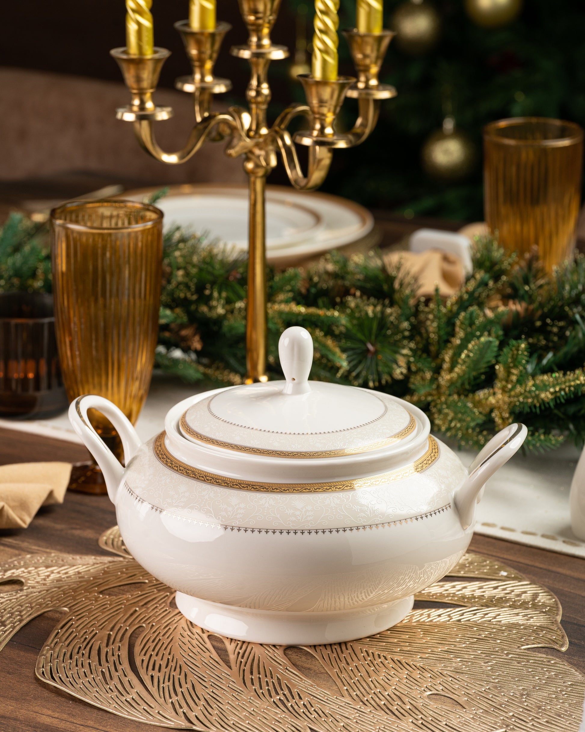 Crème Gold 40 Pcs Dinner Set - Vigneto