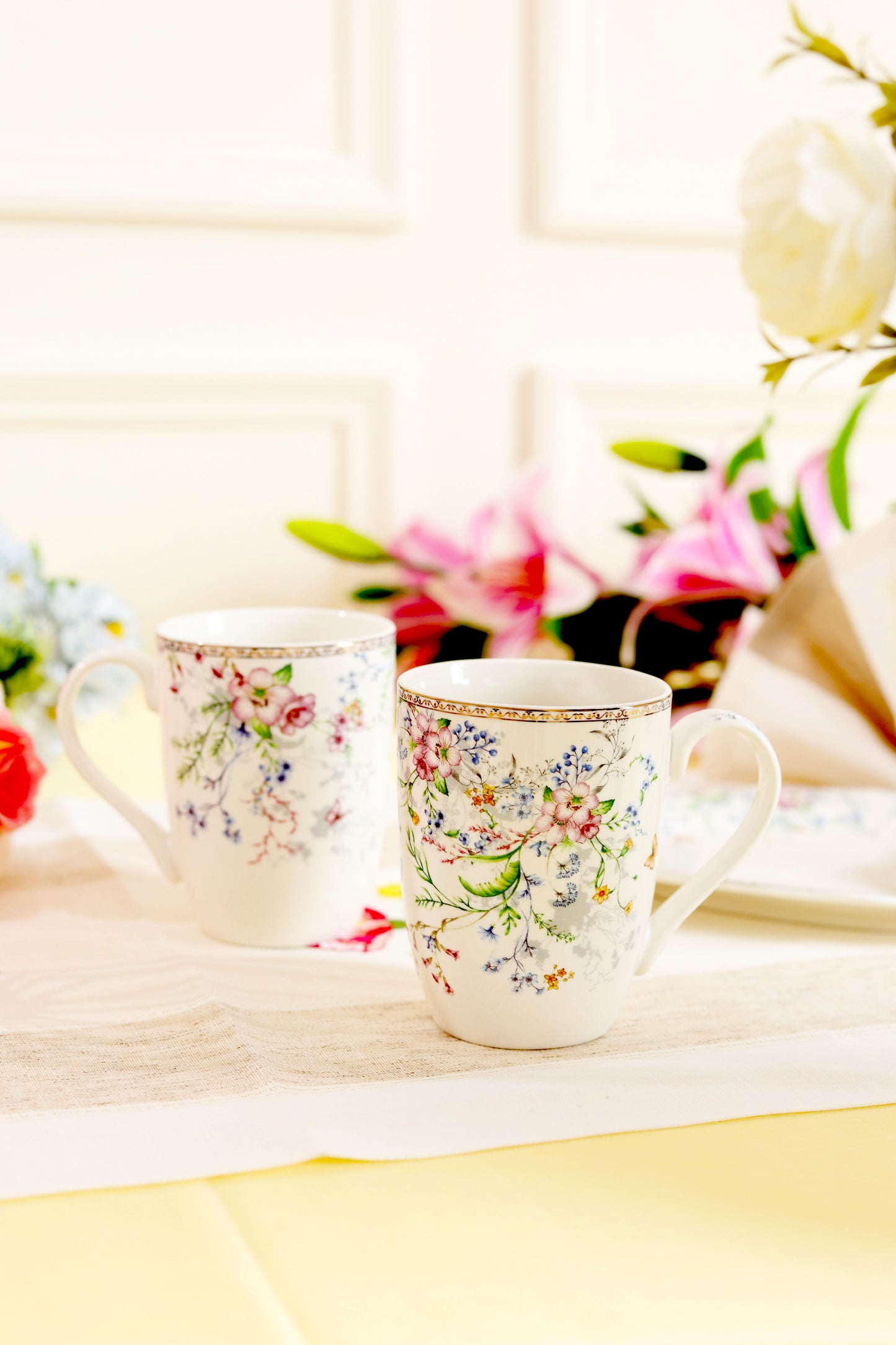 Flower Bed Coffee Mugs and Tray