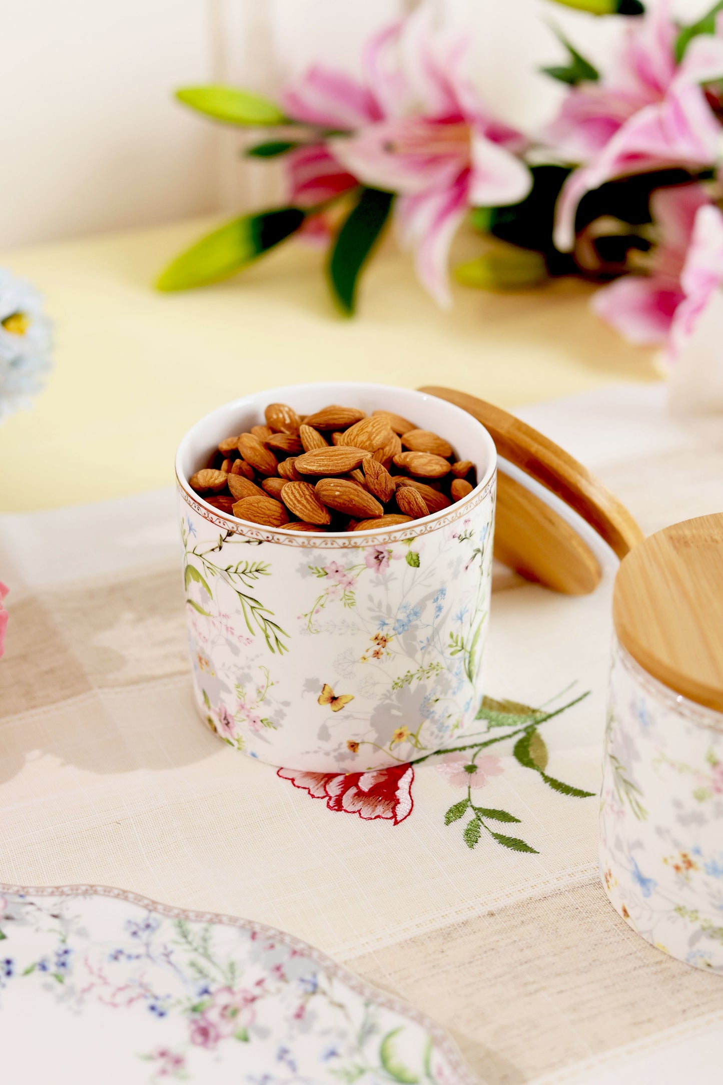 Flower Bed Canister (1 Pc)