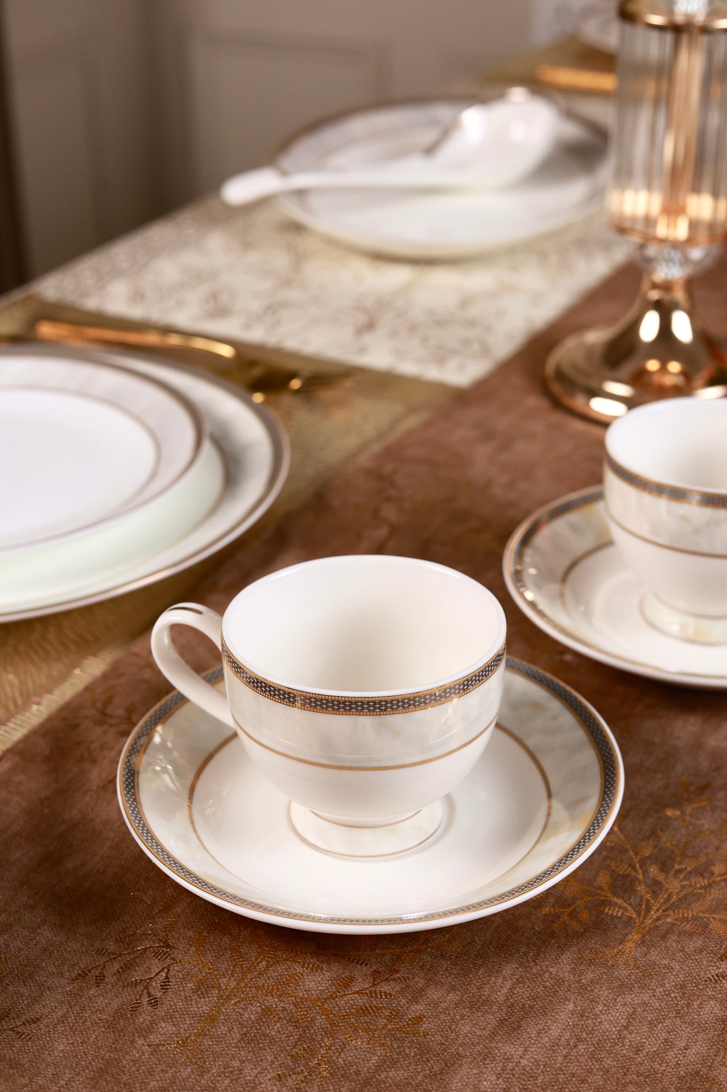 Oyster Pearl Cup and Saucer Set (6 Cups and 6 Saucers)