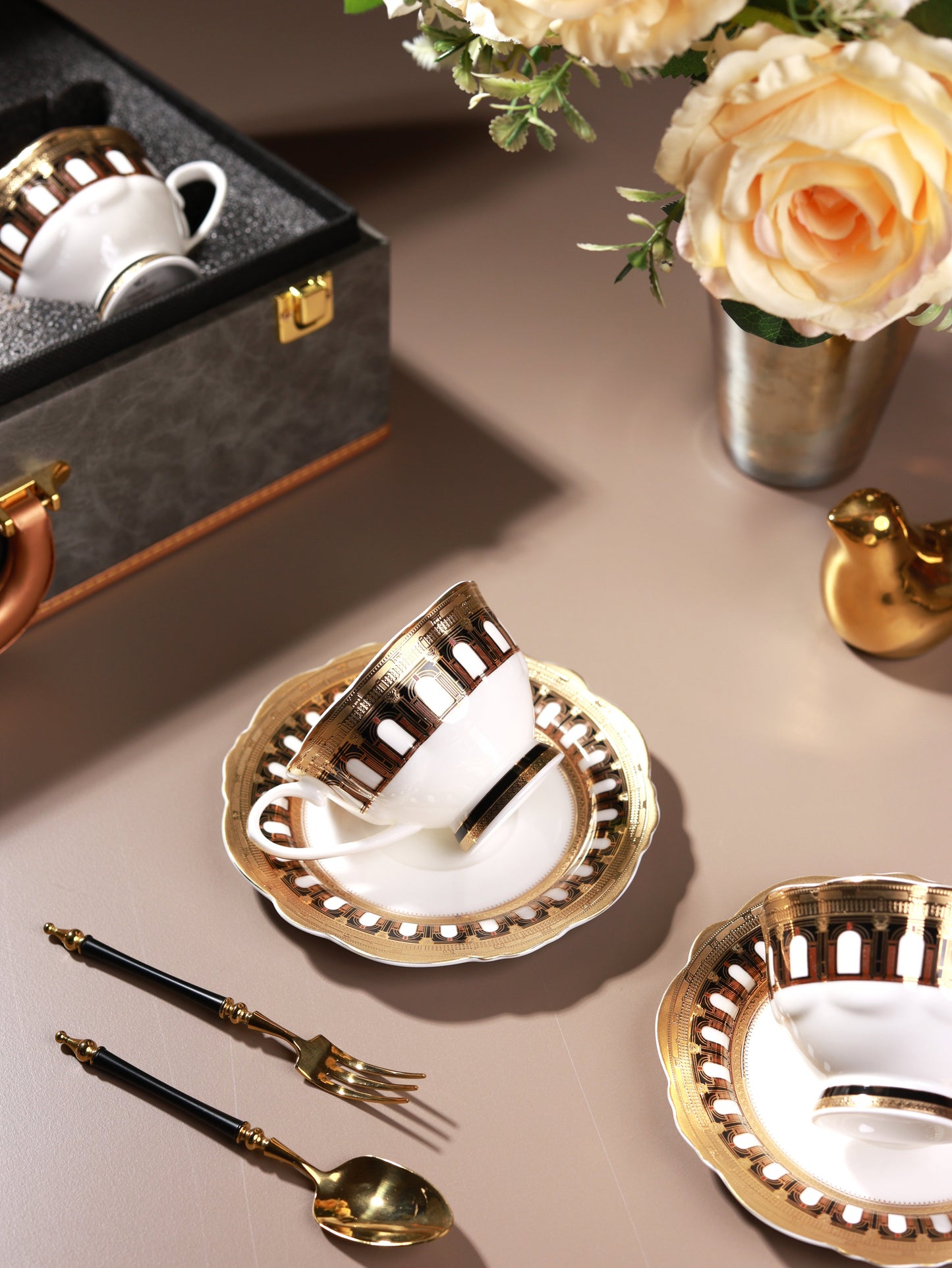 Colosseum Gold Cup and Saucer Set (Set of 6, Palace Collection, 24K Embossed Gold)