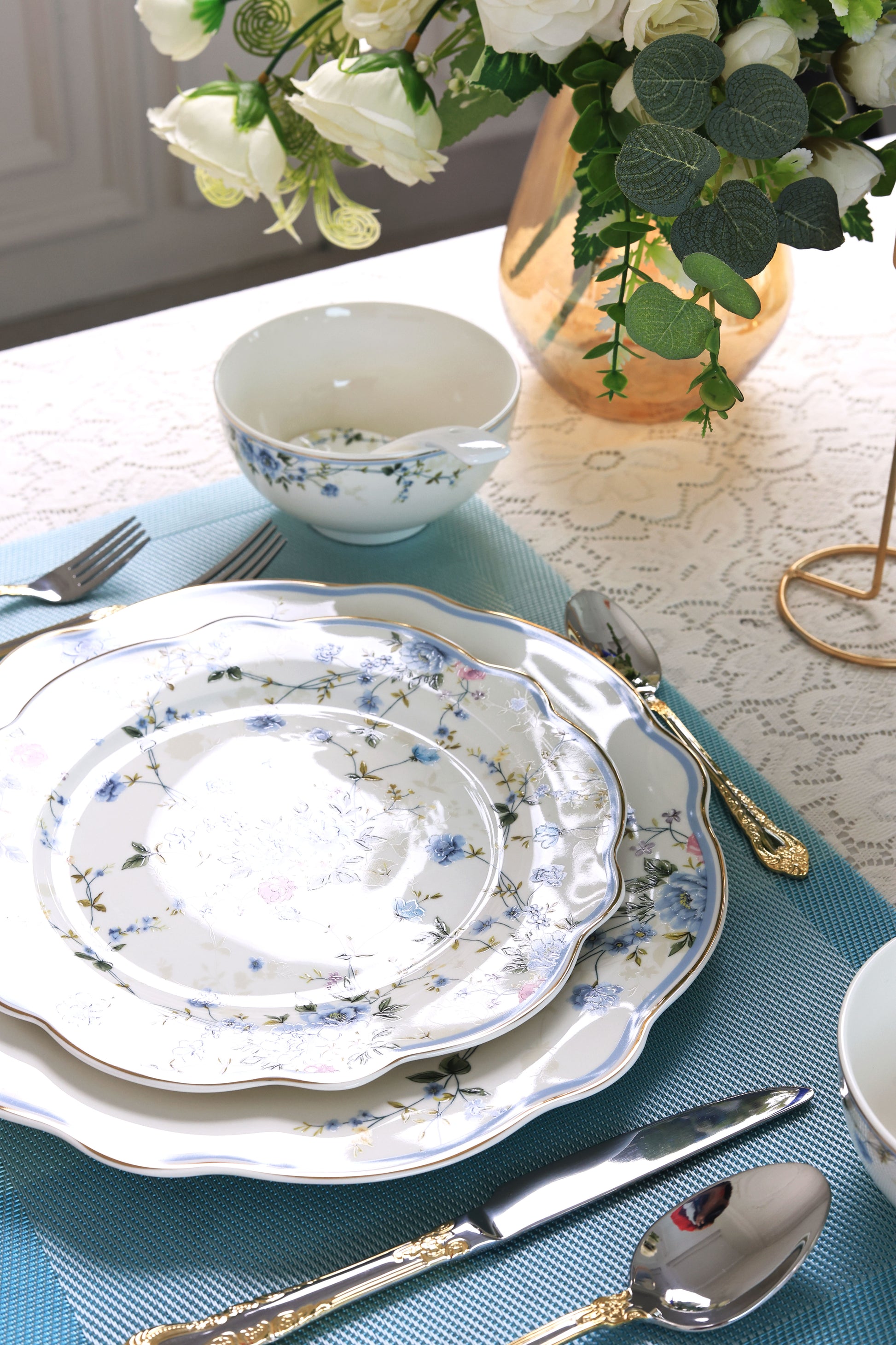 Yorkshire Bloom 42 Pcs Dinner Set - Vigneto