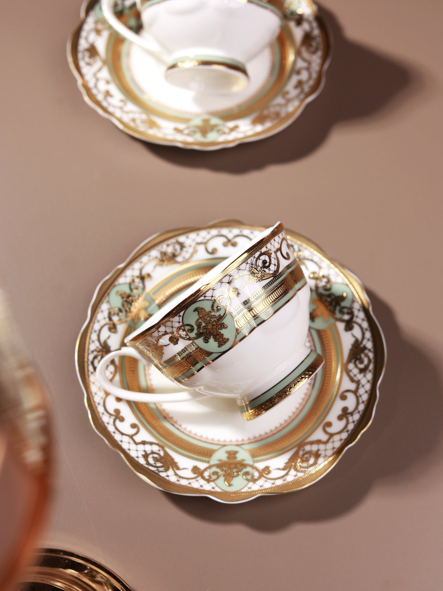 Palace Verde Cup and Saucer Set (Set of 6, Palace Collection, 24K Embossed Gold)