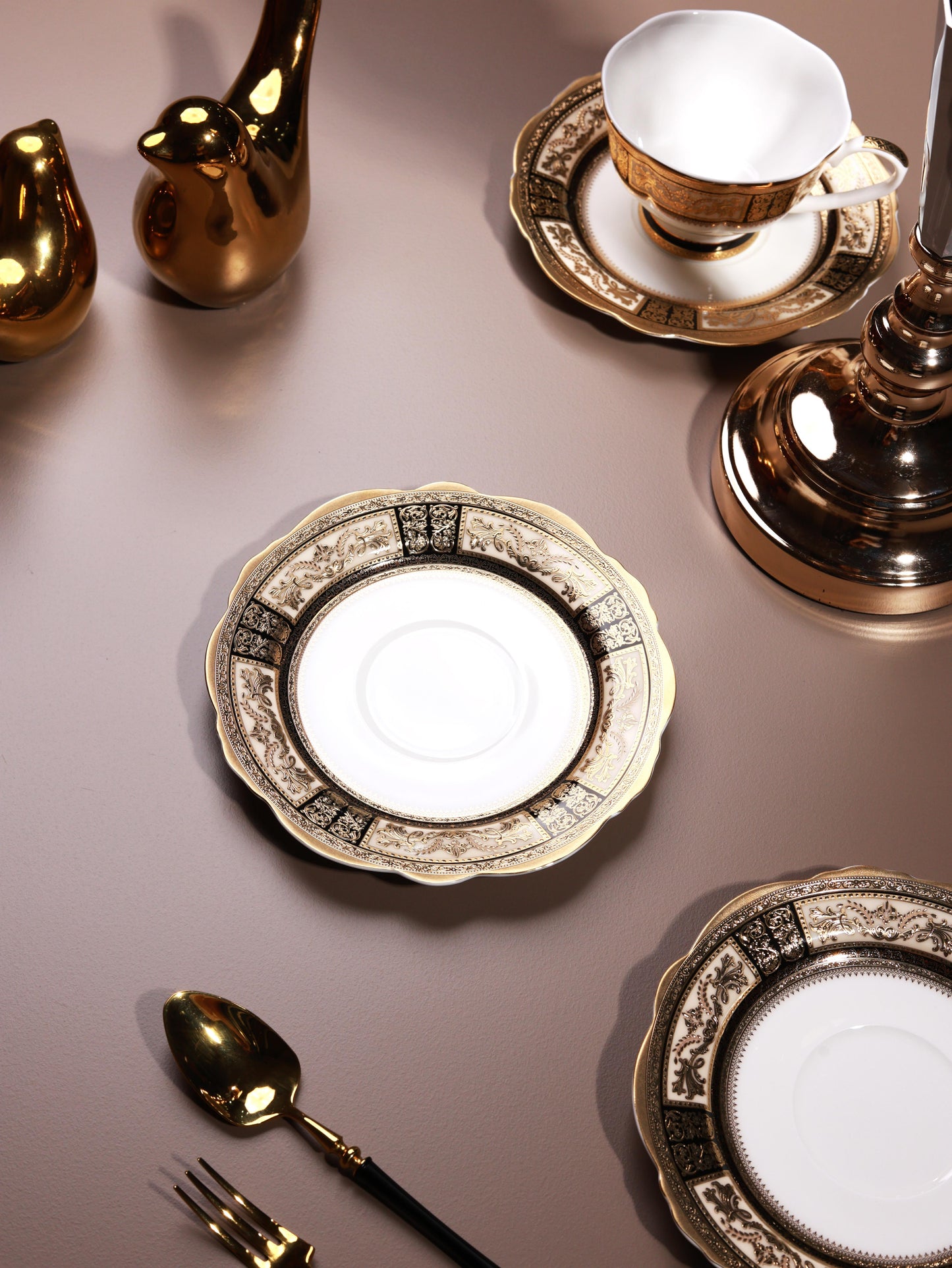 Chateau d'Or Cup and Saucer Set (Set of 6, Palace Collection, 24K Embossed Gold)