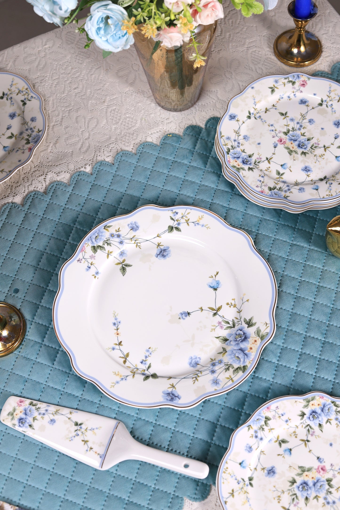 Yorkshire Bloom 8 Pcs Snack Set (1 Serving Plate, 6 Quarter Plates, 1 Server)