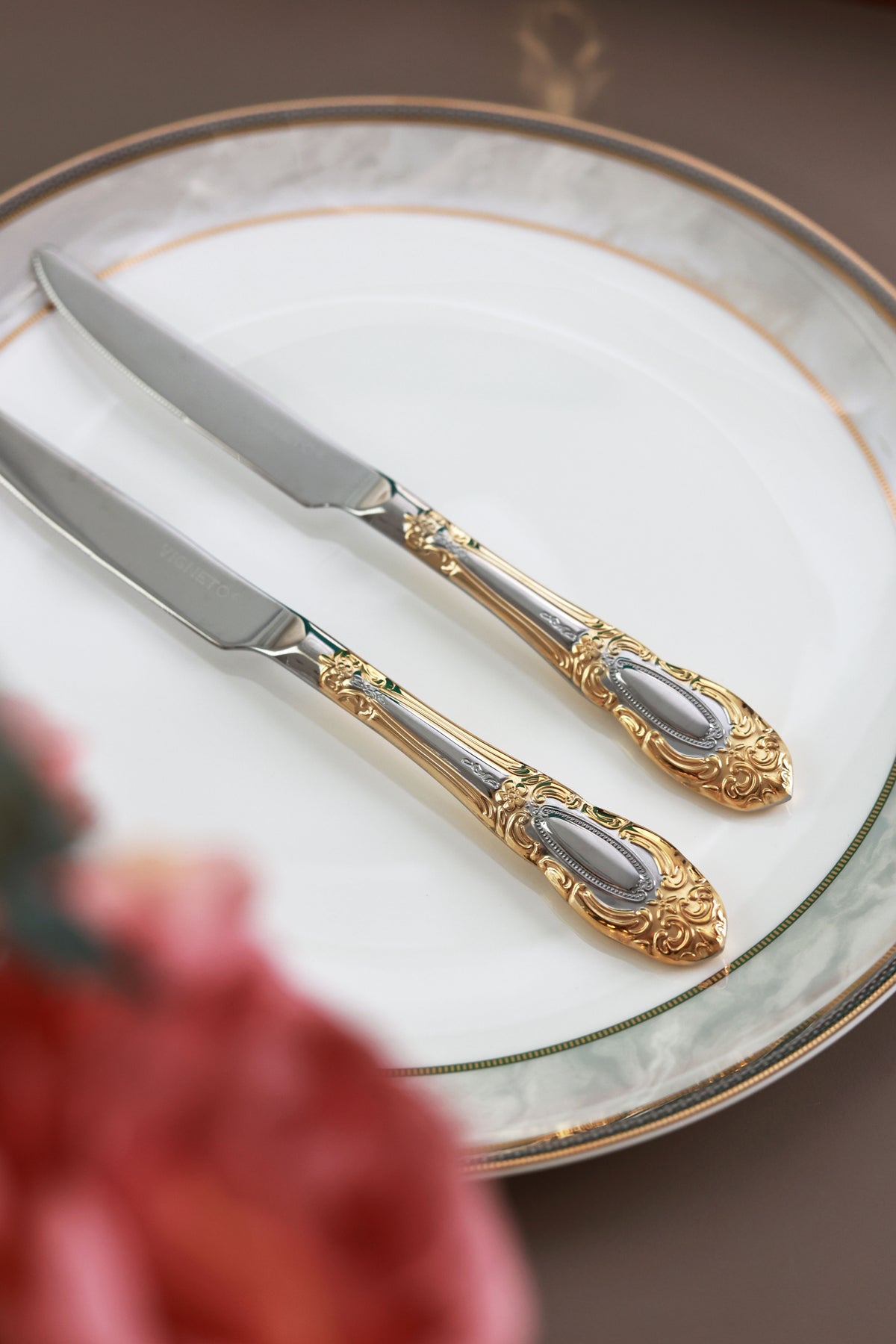 Regal Medallion 24 Pcs Cutlery Set (Palace Collection, 24K Gold Plated)